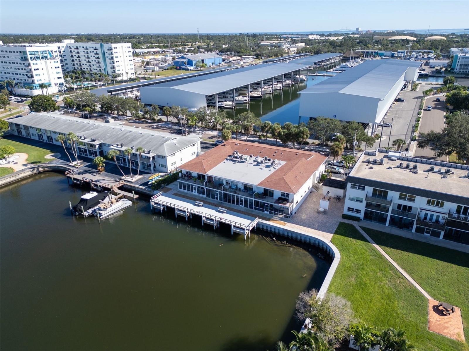 Image 7 of 39 For 3753 46th Avenue S 6