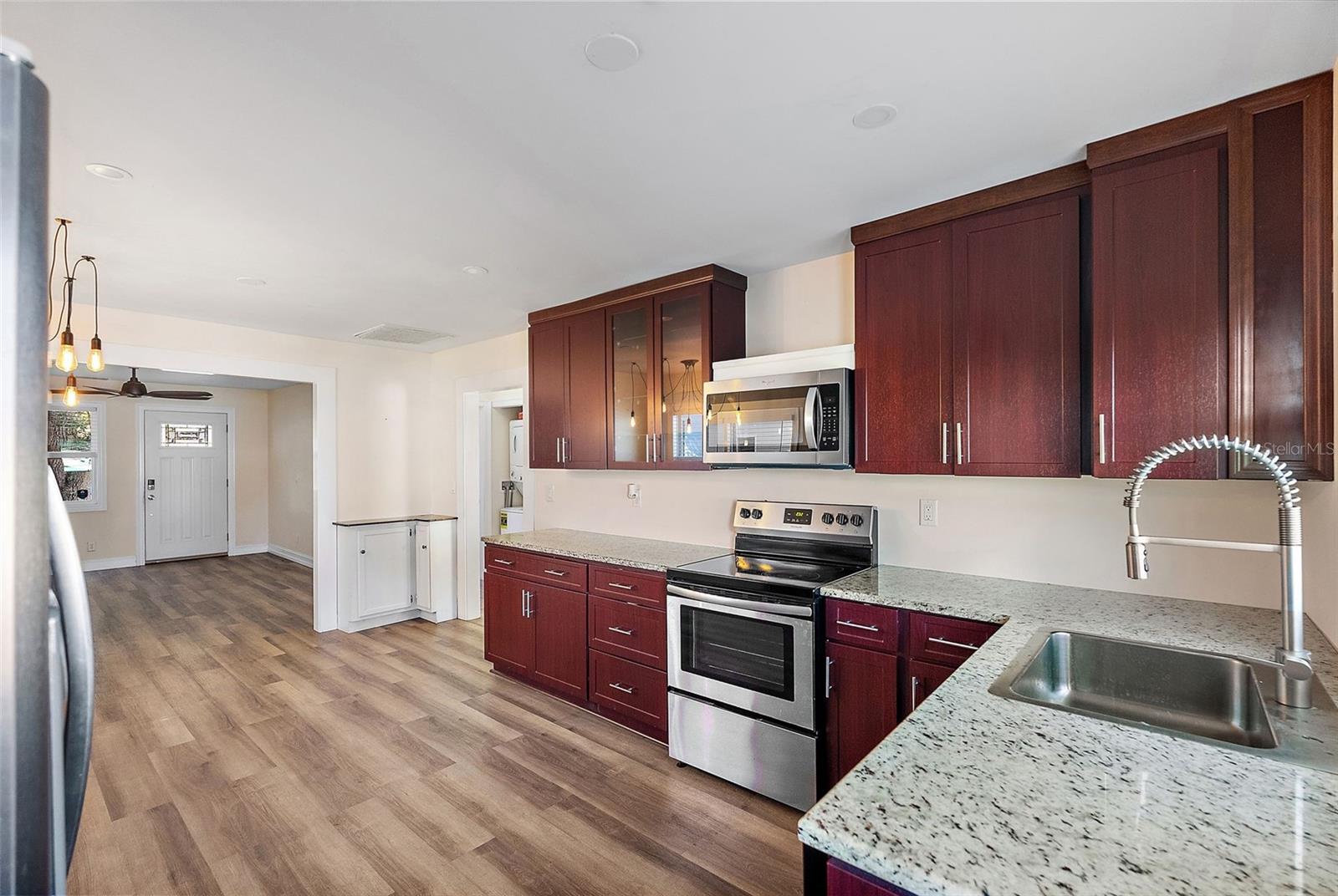 Image 10 of 22 For 3451 33rd Avenue N