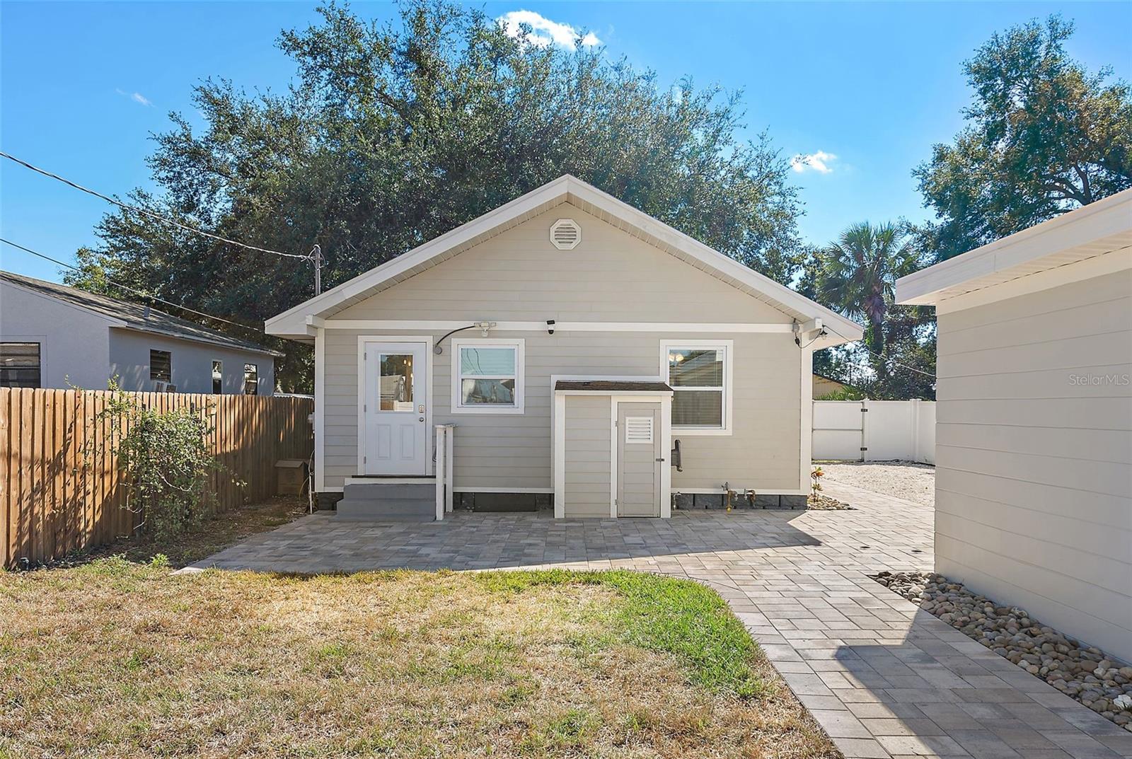 Image 18 of 22 For 3451 33rd Avenue N