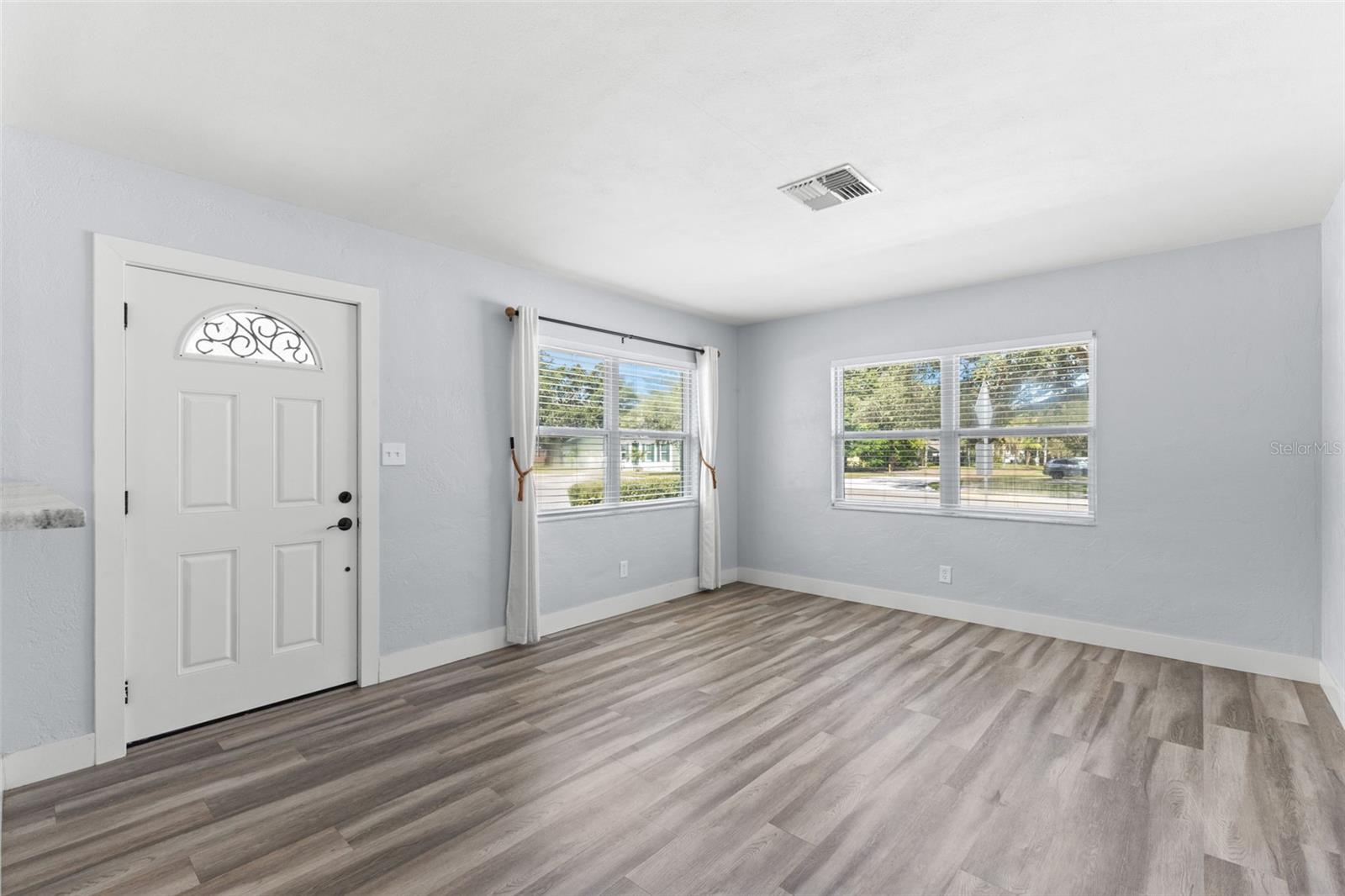 Image 4 of 26 For 3731 7th Street N