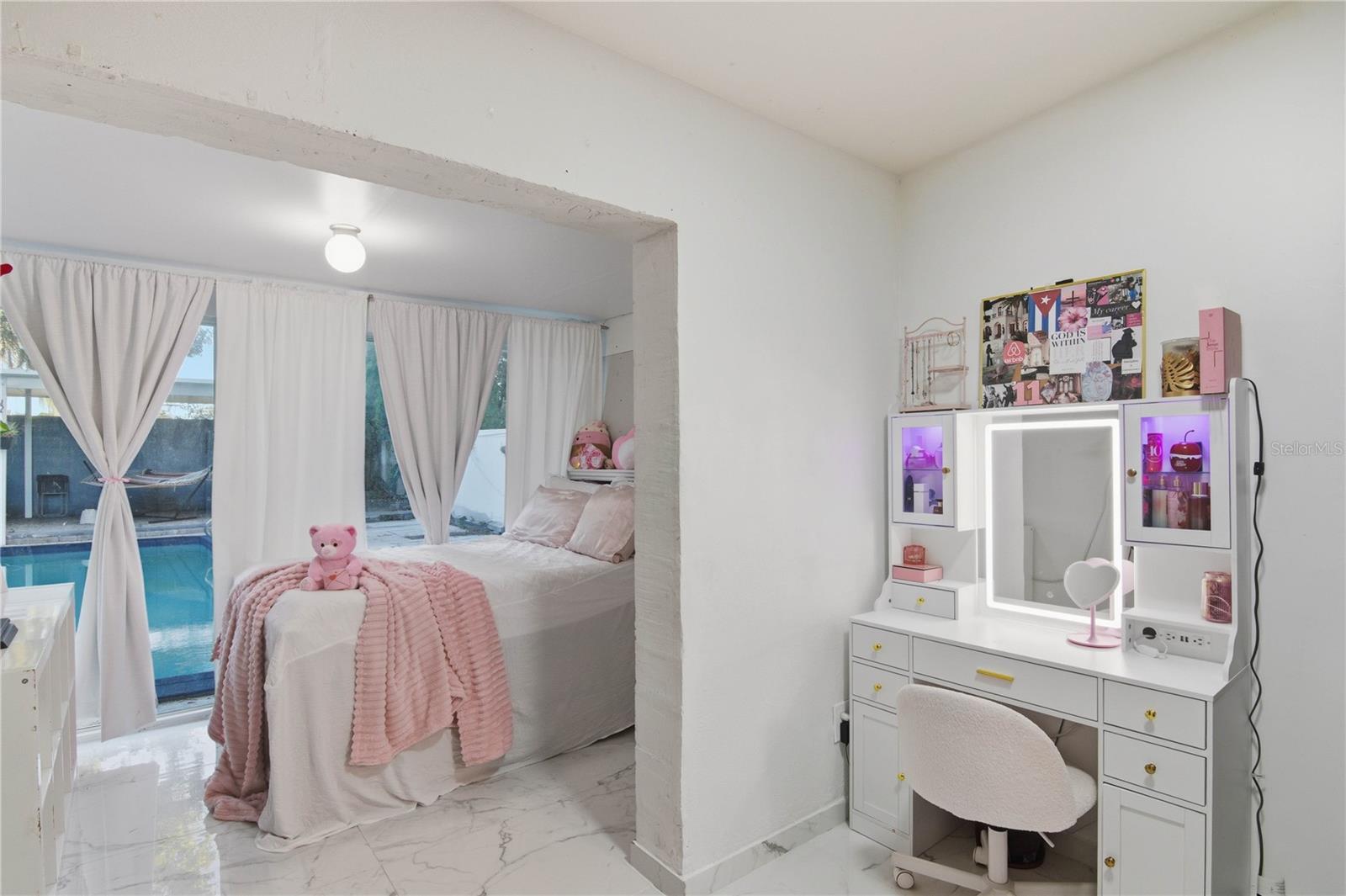 Image 12 of 42 For 218 Nanette Drive