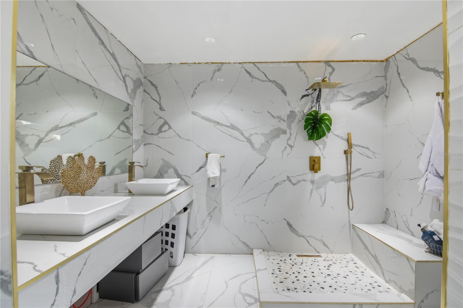 Image 22 of 42 For 218 Nanette Drive