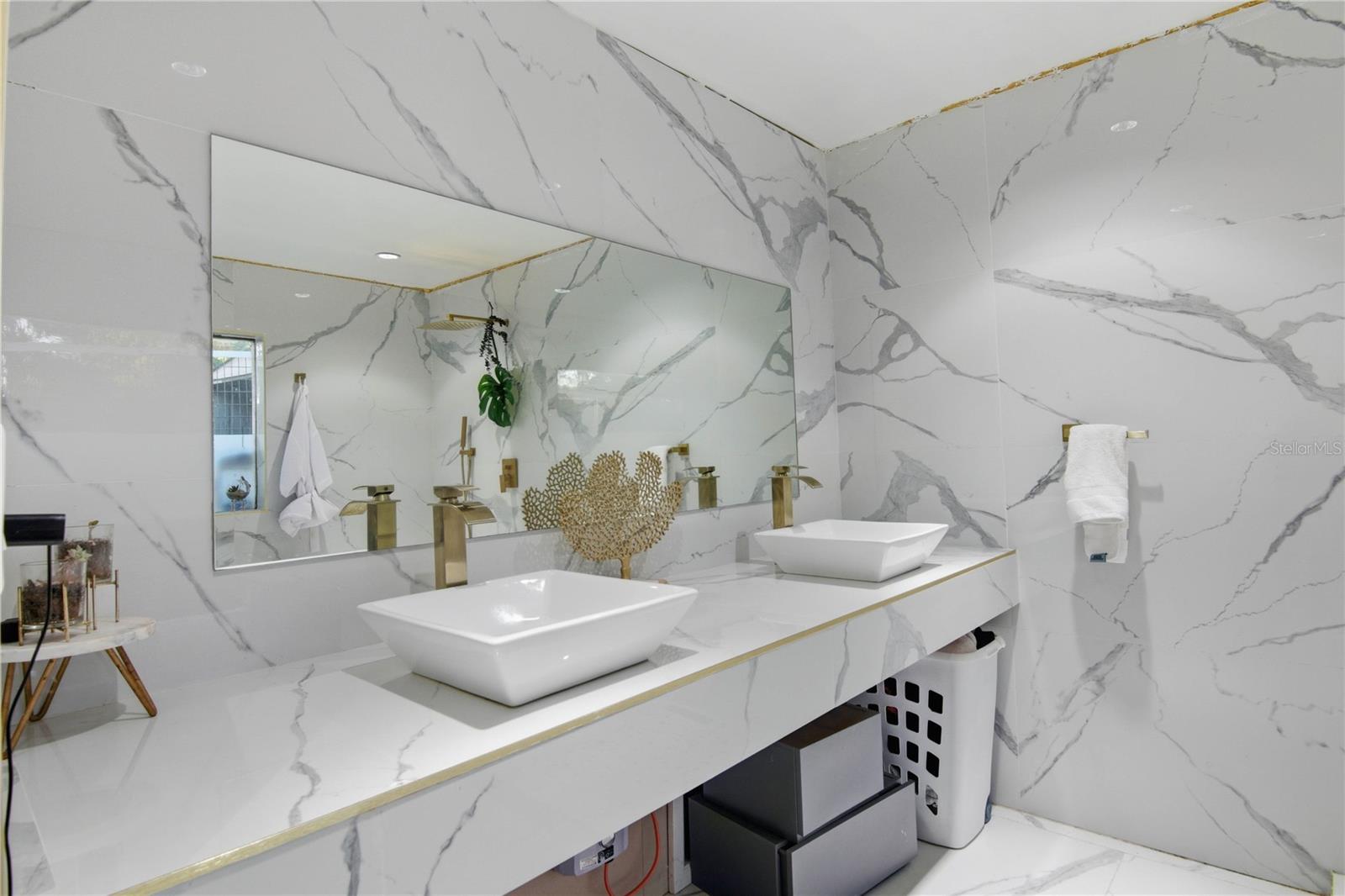 Image 23 of 42 For 218 Nanette Drive