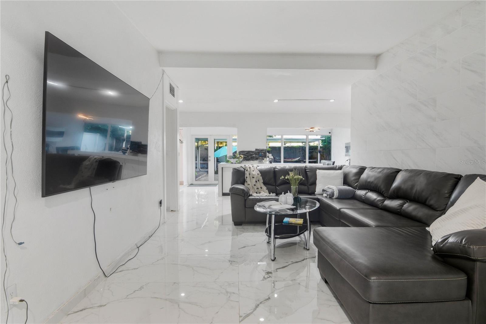 Image 3 of 42 For 218 Nanette Drive