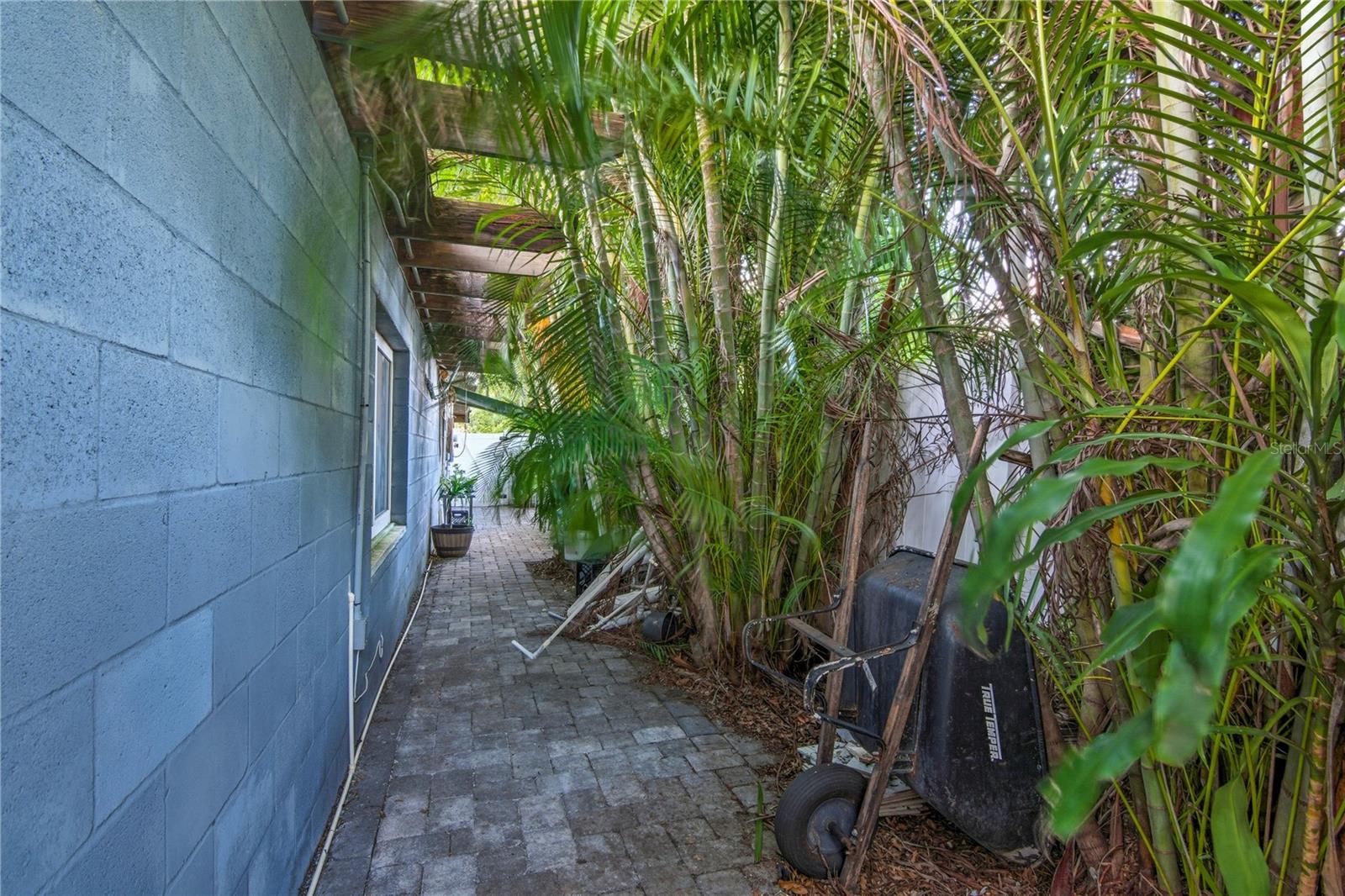 Image 34 of 42 For 218 Nanette Drive