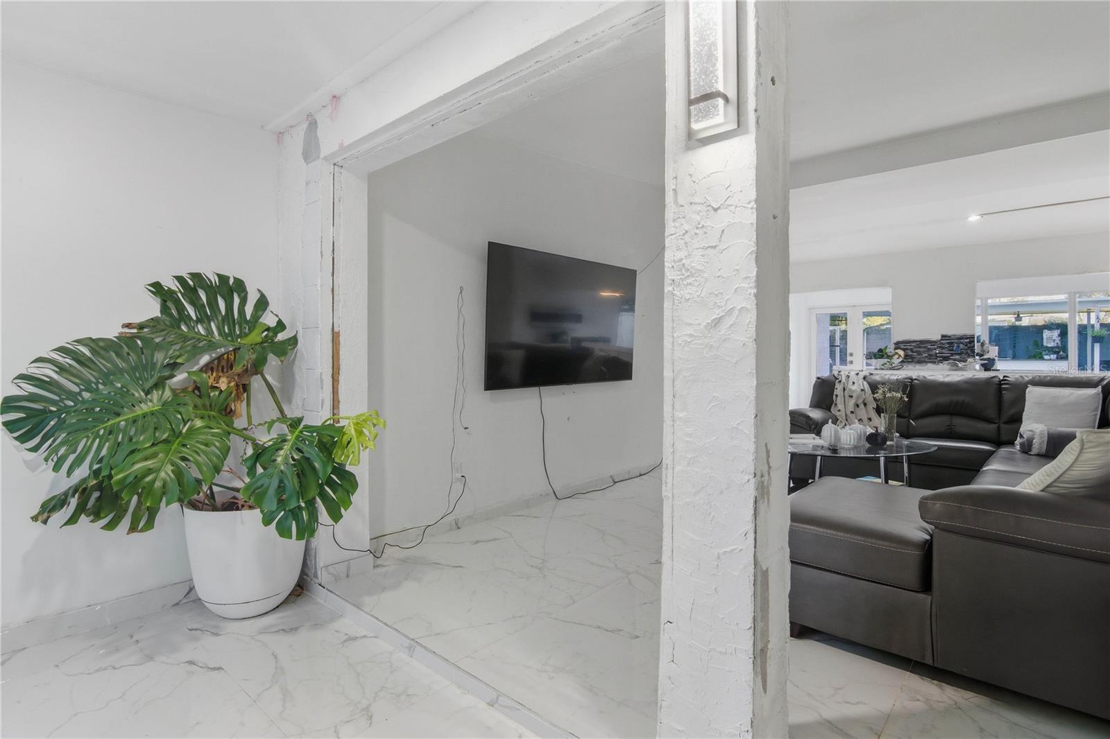 Image 5 of 42 For 218 Nanette Drive