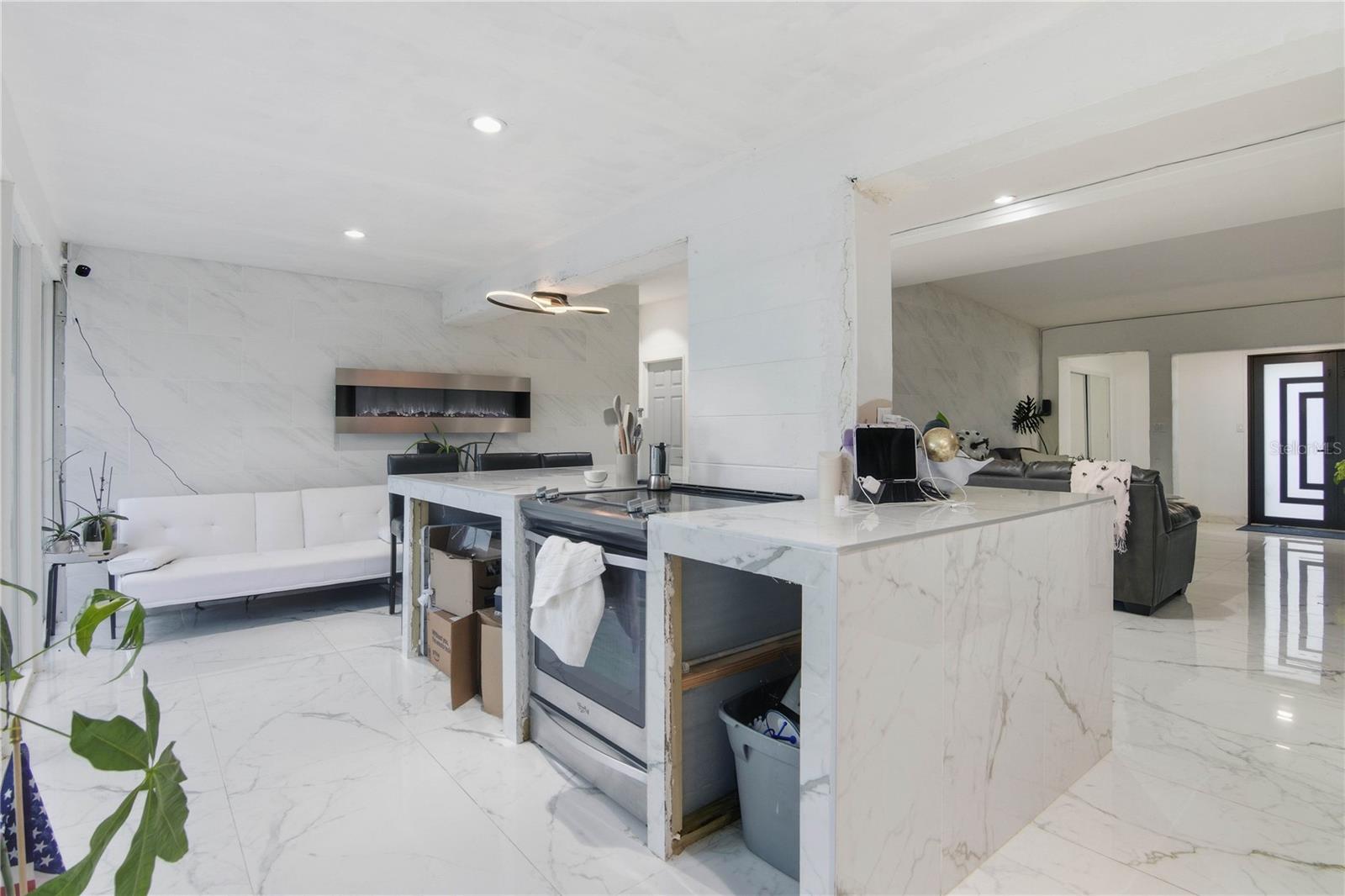 Image 7 of 42 For 218 Nanette Drive