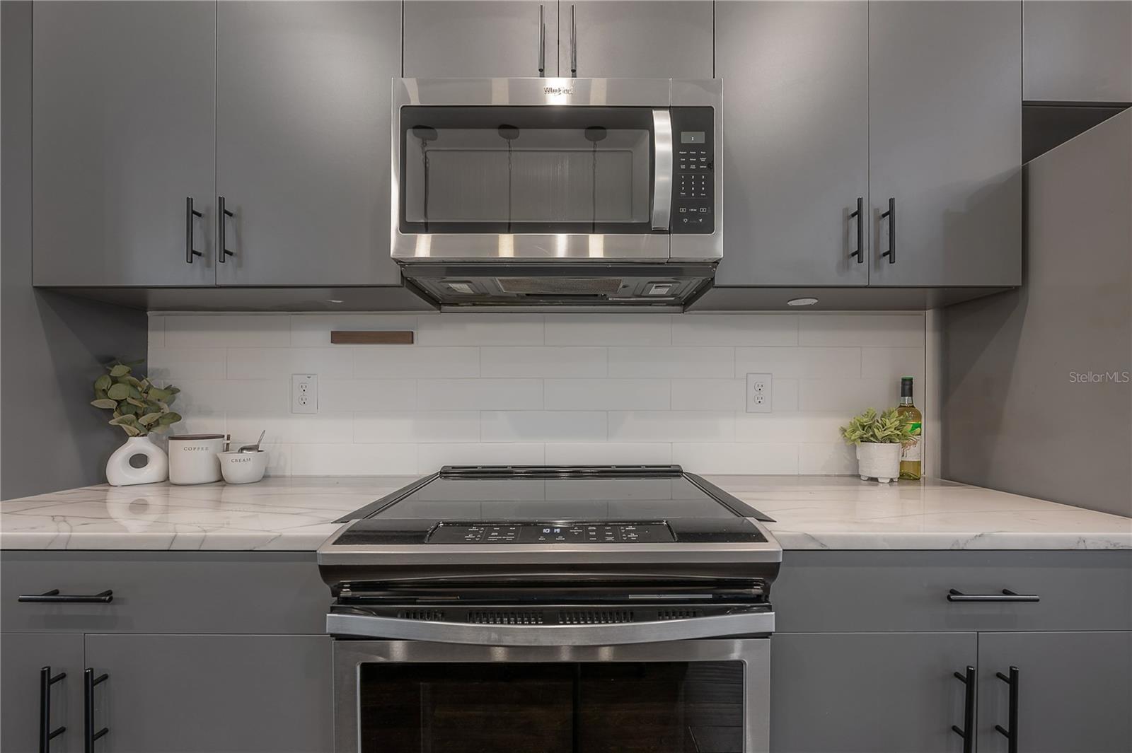 Image 14 of 58 For 1330 Gray Street 1