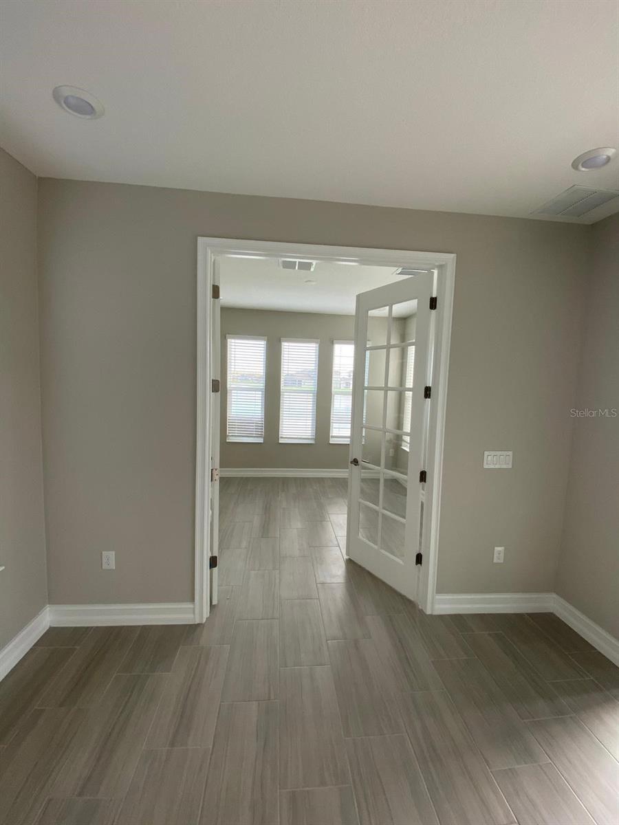 Image 25 of 40 For 4620 San Martino Drive