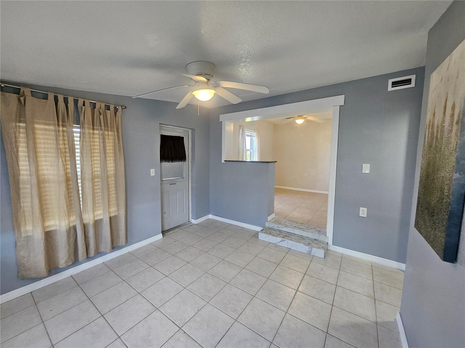 Image 11 of 24 For 125 Poinsettia Circle Ne