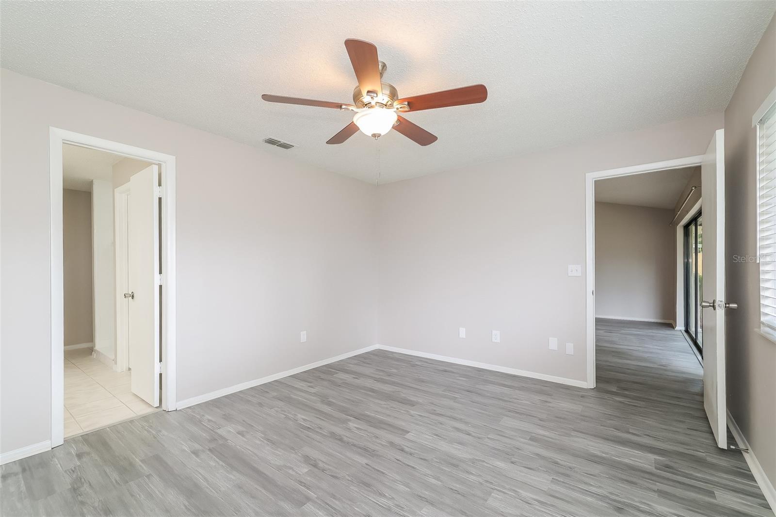 Image 10 of 16 For 1059 Beckstrom Drive