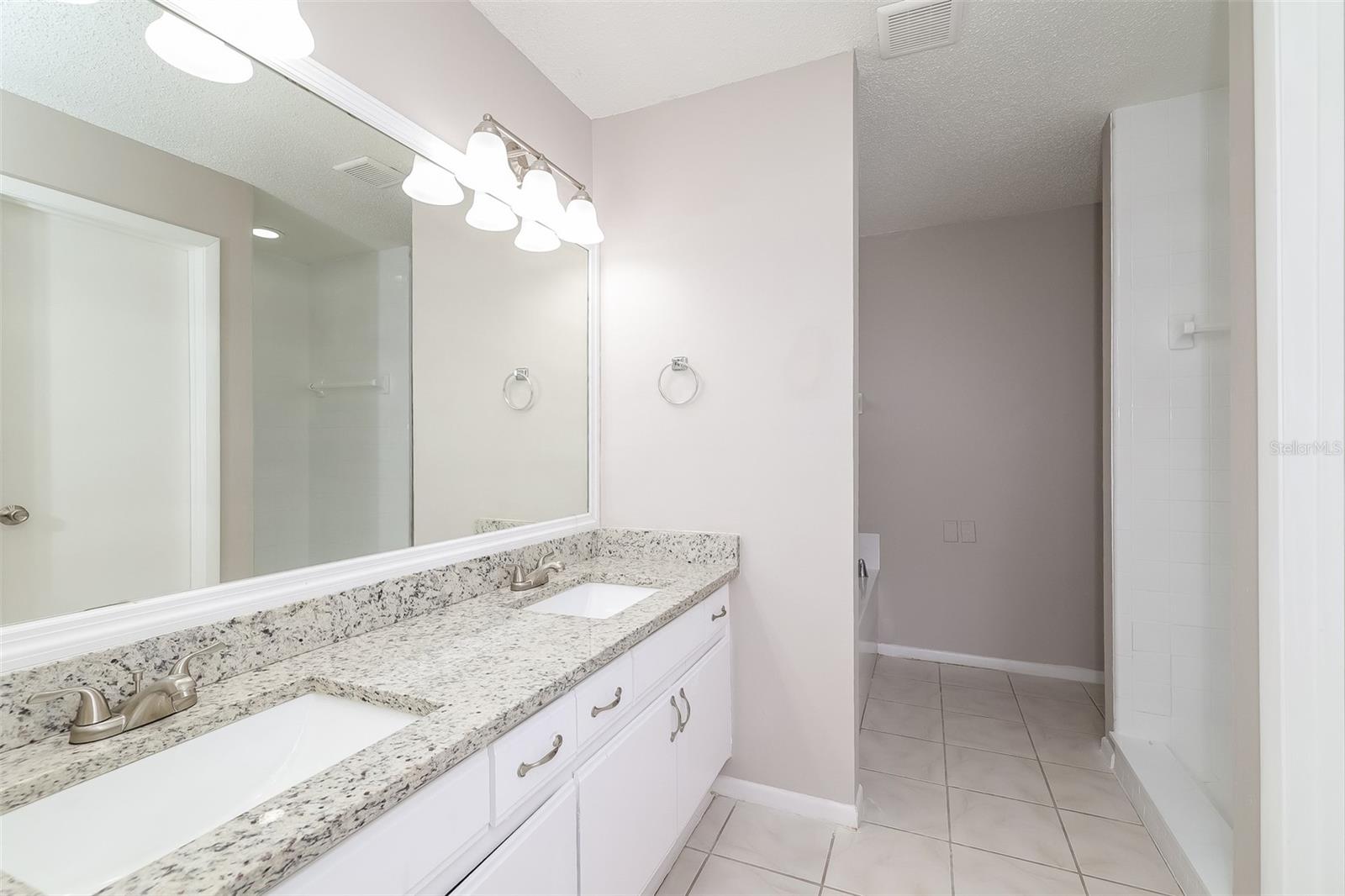 Image 11 of 16 For 1059 Beckstrom Drive