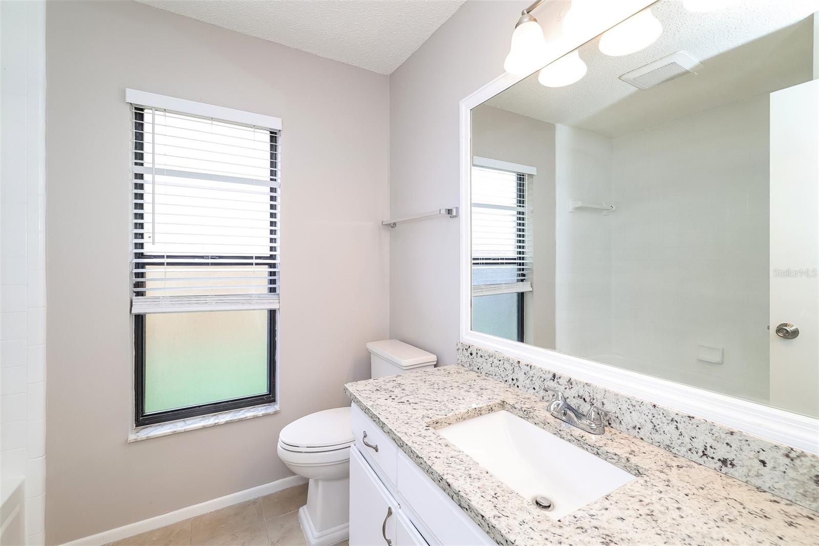 Image 13 of 16 For 1059 Beckstrom Drive