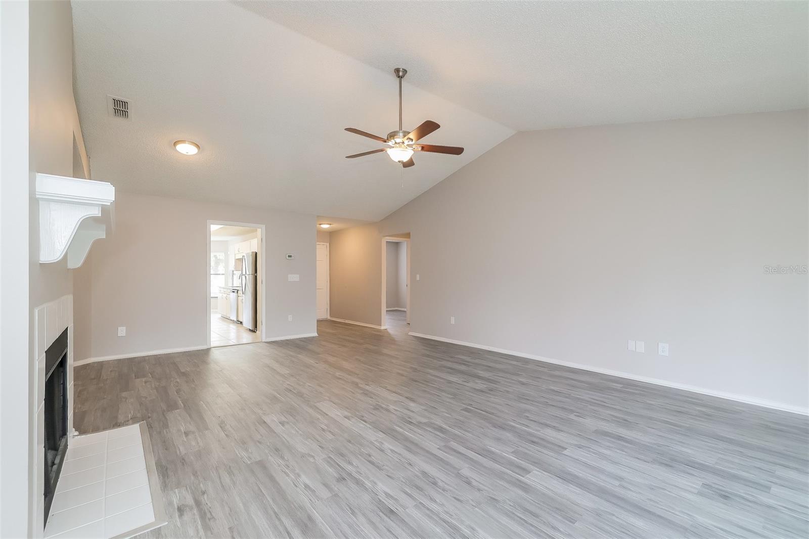 Image 6 of 16 For 1059 Beckstrom Drive