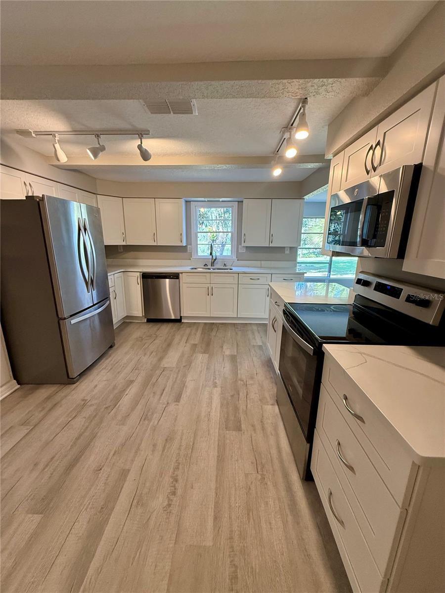 Image 8 of 21 For 13340 Lewis Gallagher Road