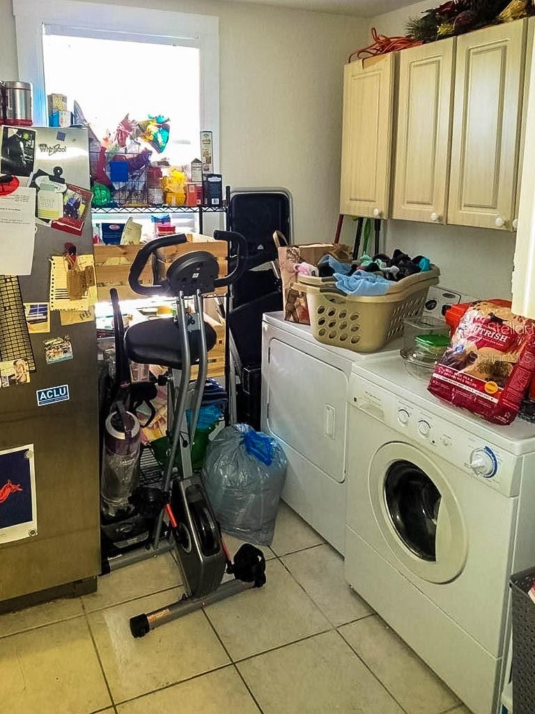 Image 9 of 13 For 1210 Highland Street S