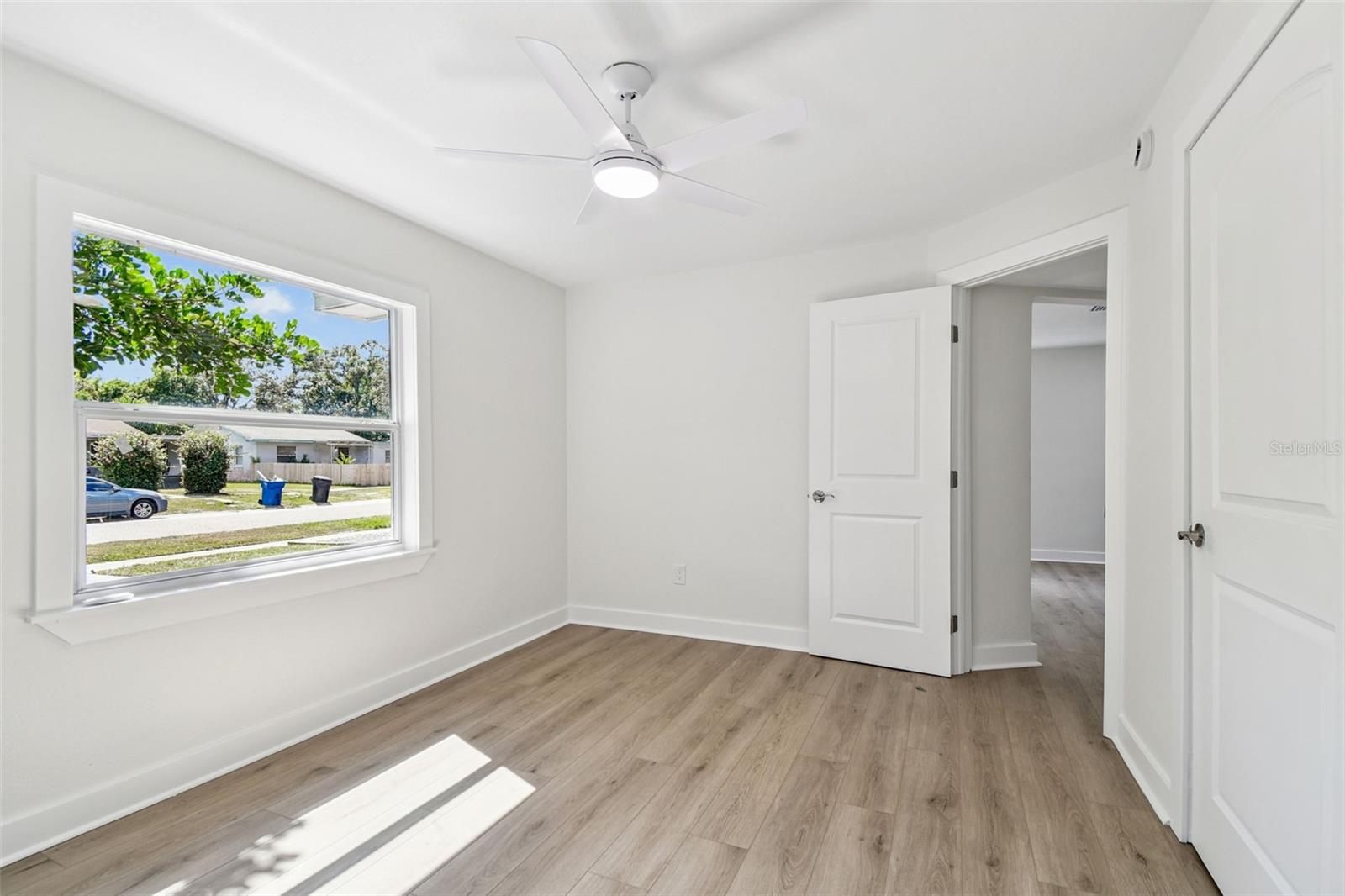 Image 10 of 63 For 4627 20th Avenue S