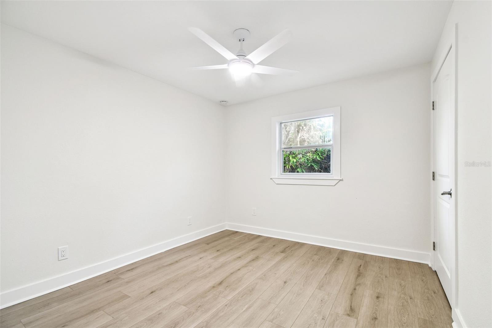 Image 14 of 63 For 4627 20th Avenue S