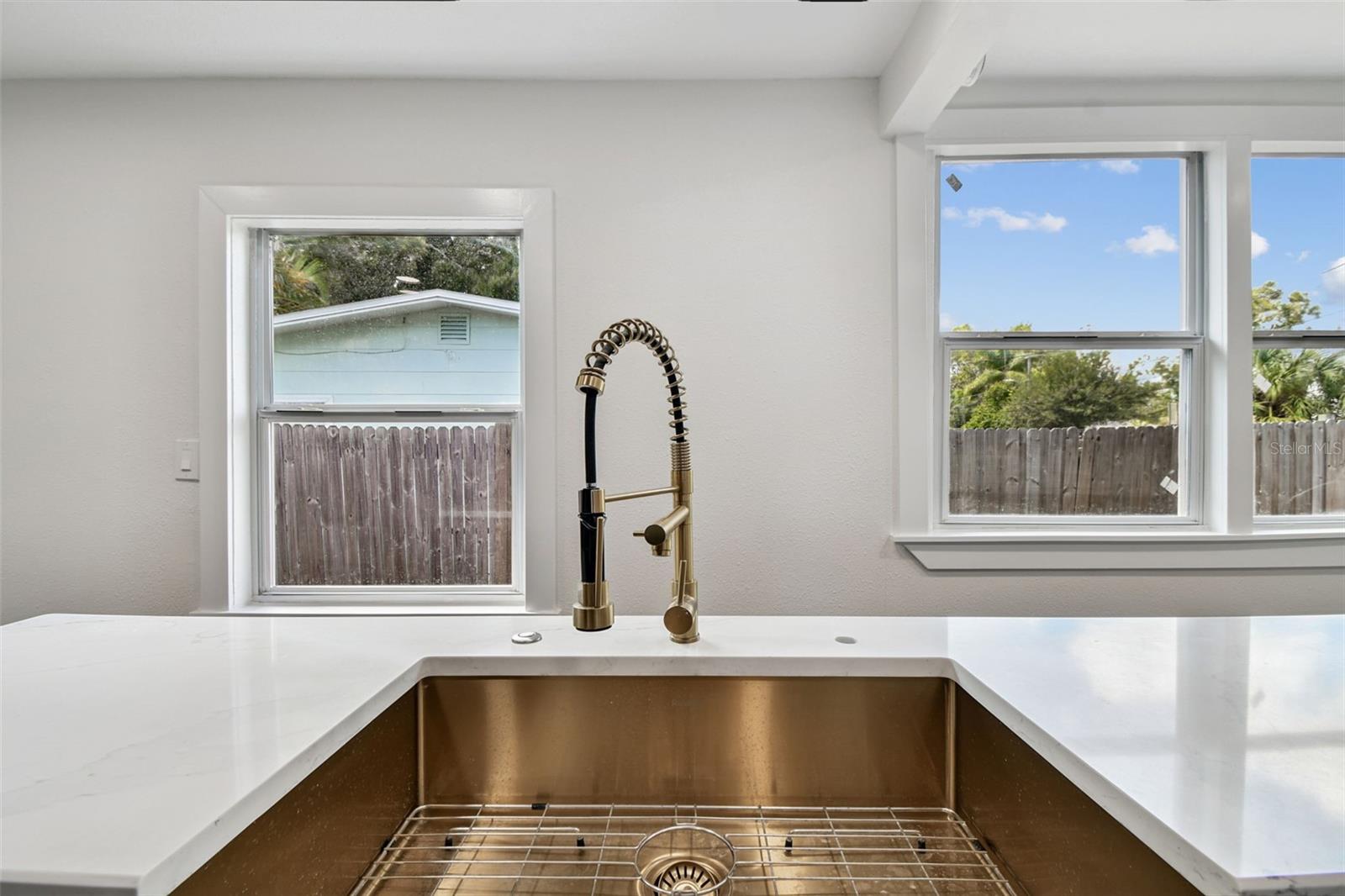 Image 20 of 63 For 4627 20th Avenue S