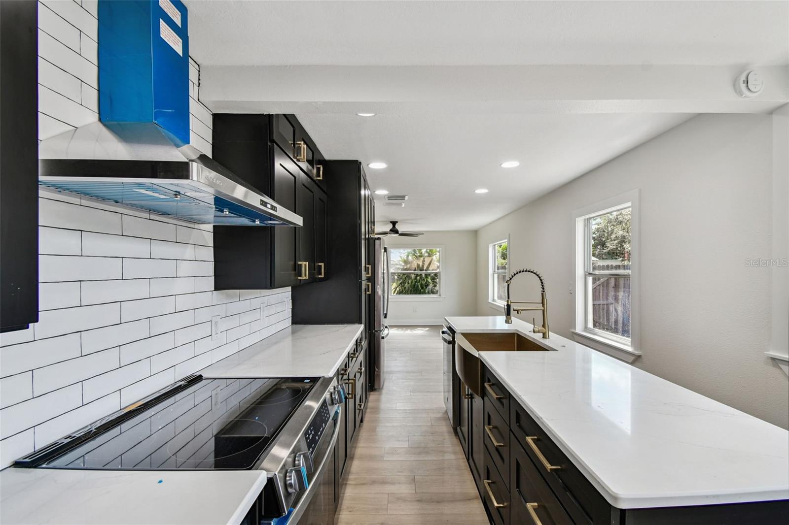 Image 22 of 63 For 4627 20th Avenue S