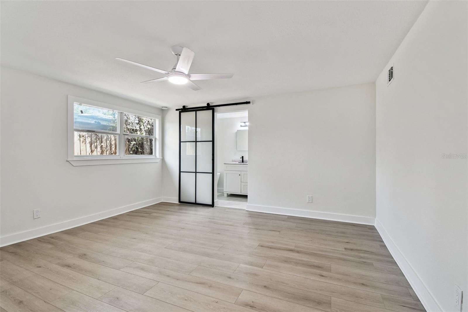 Image 29 of 63 For 4627 20th Avenue S