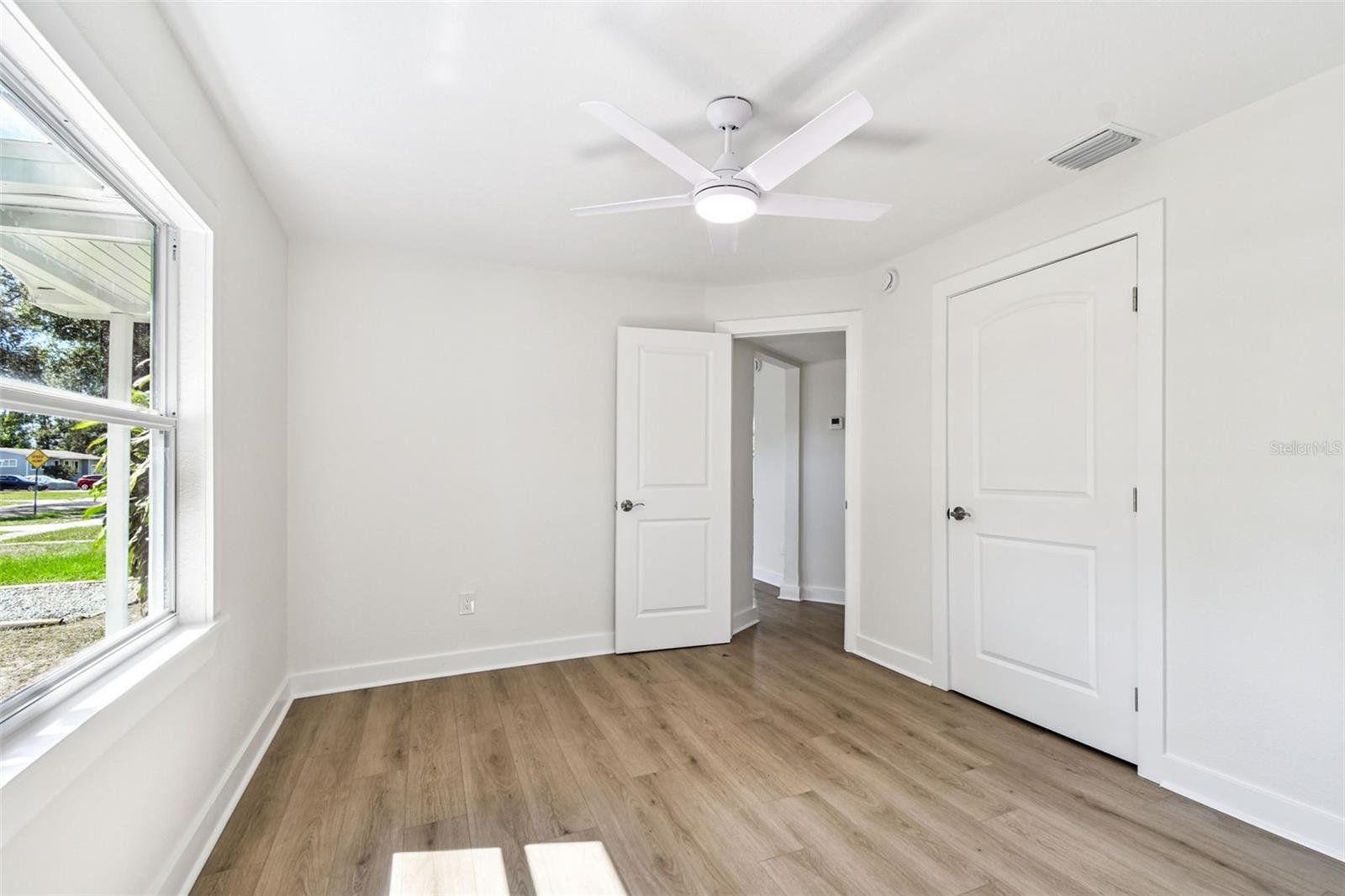 Image 9 of 63 For 4627 20th Avenue S