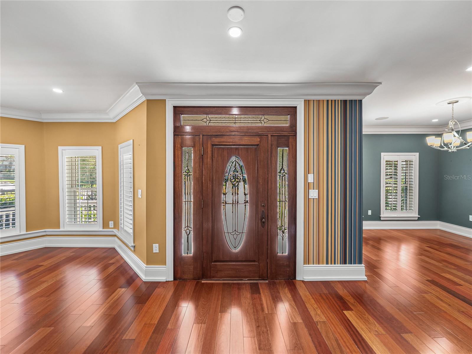 Image 13 of 92 For 3001 San Rafael Street