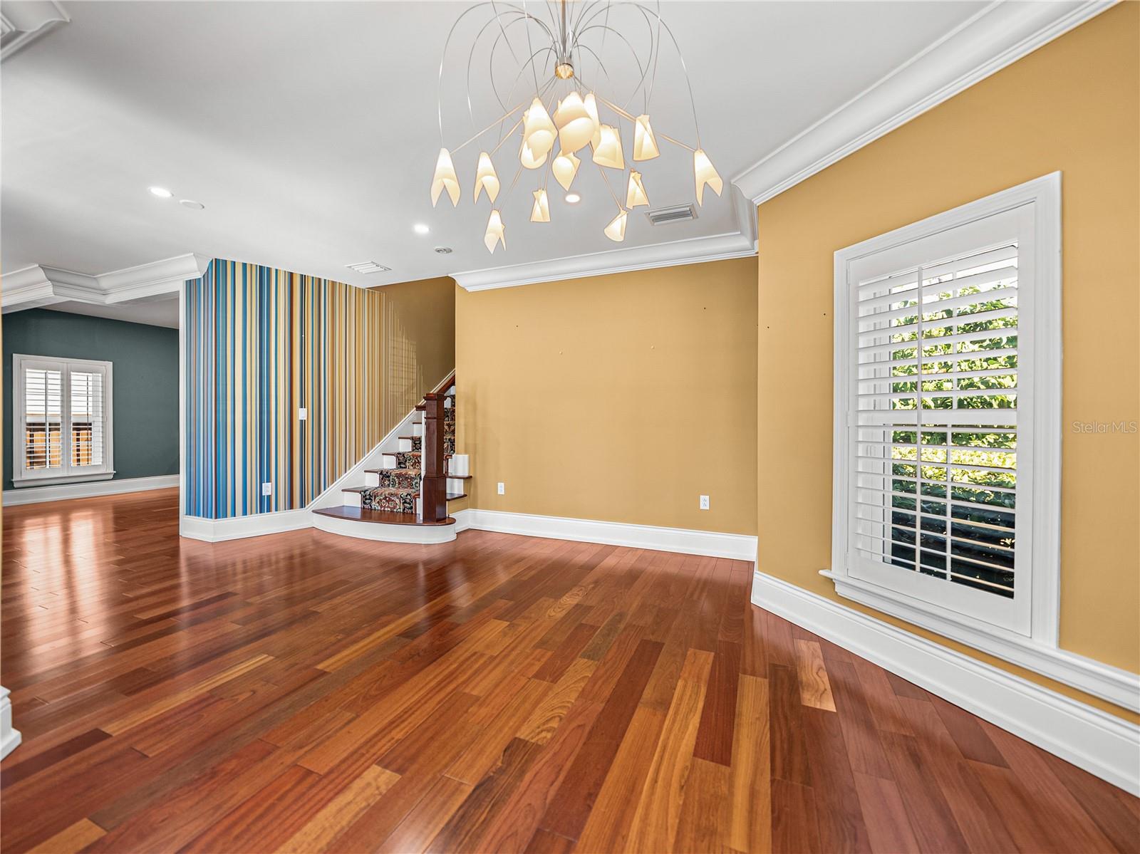 Image 16 of 92 For 3001 San Rafael Street