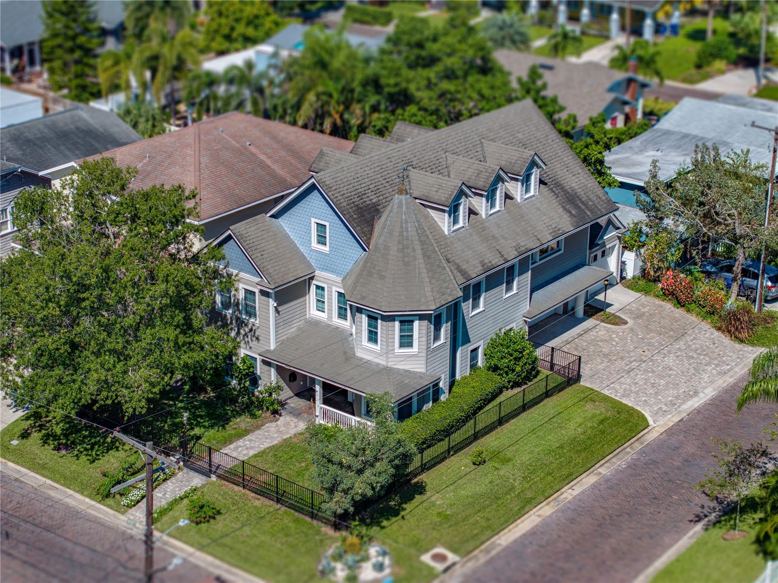 Image 3 of 92 For 3001 San Rafael Street