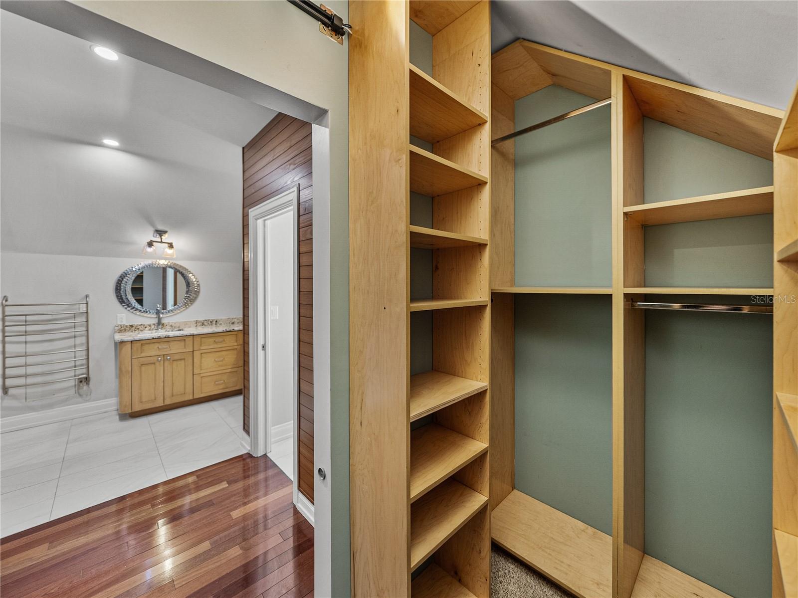 Image 45 of 92 For 3001 San Rafael Street