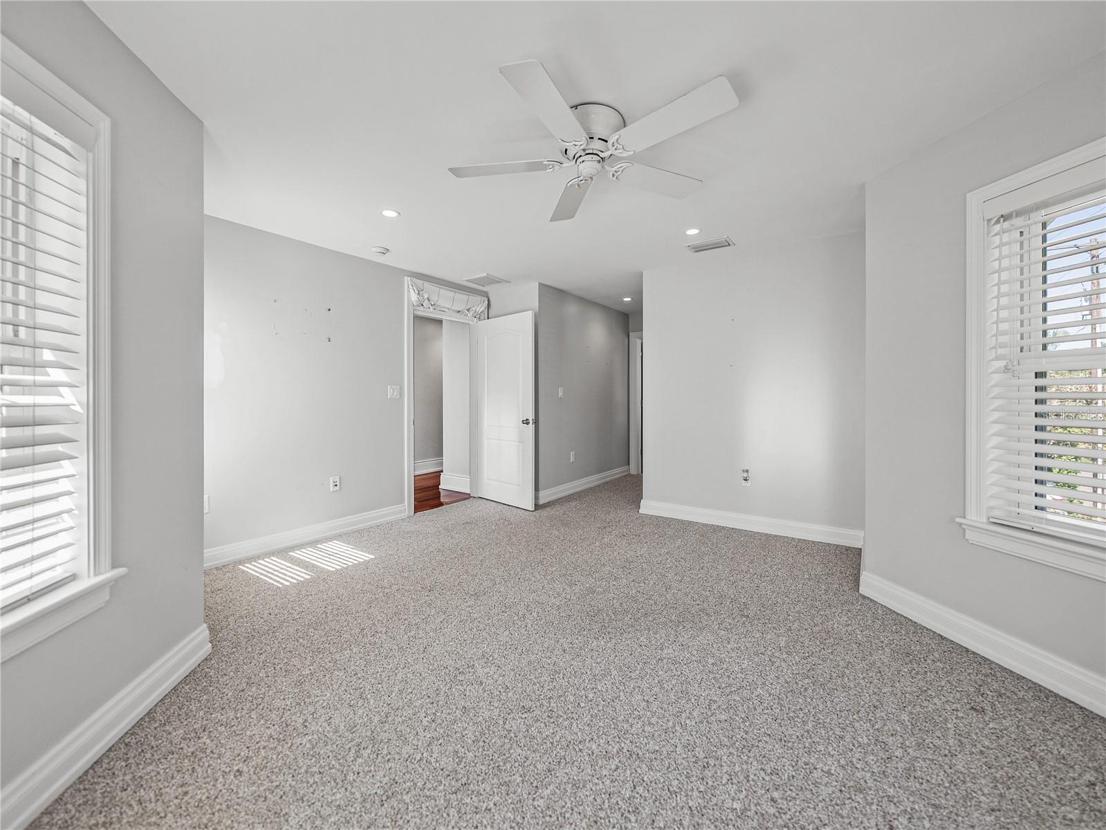 Image 70 of 92 For 3001 San Rafael Street