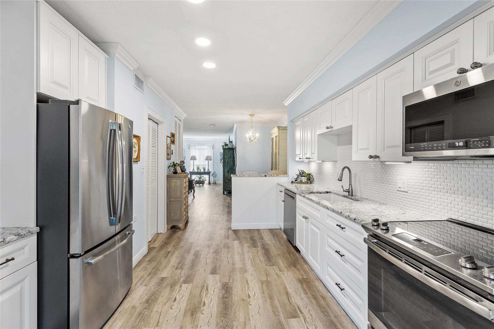 Image 18 of 29 For 1330 Snell Isle Boulevard Ne 4