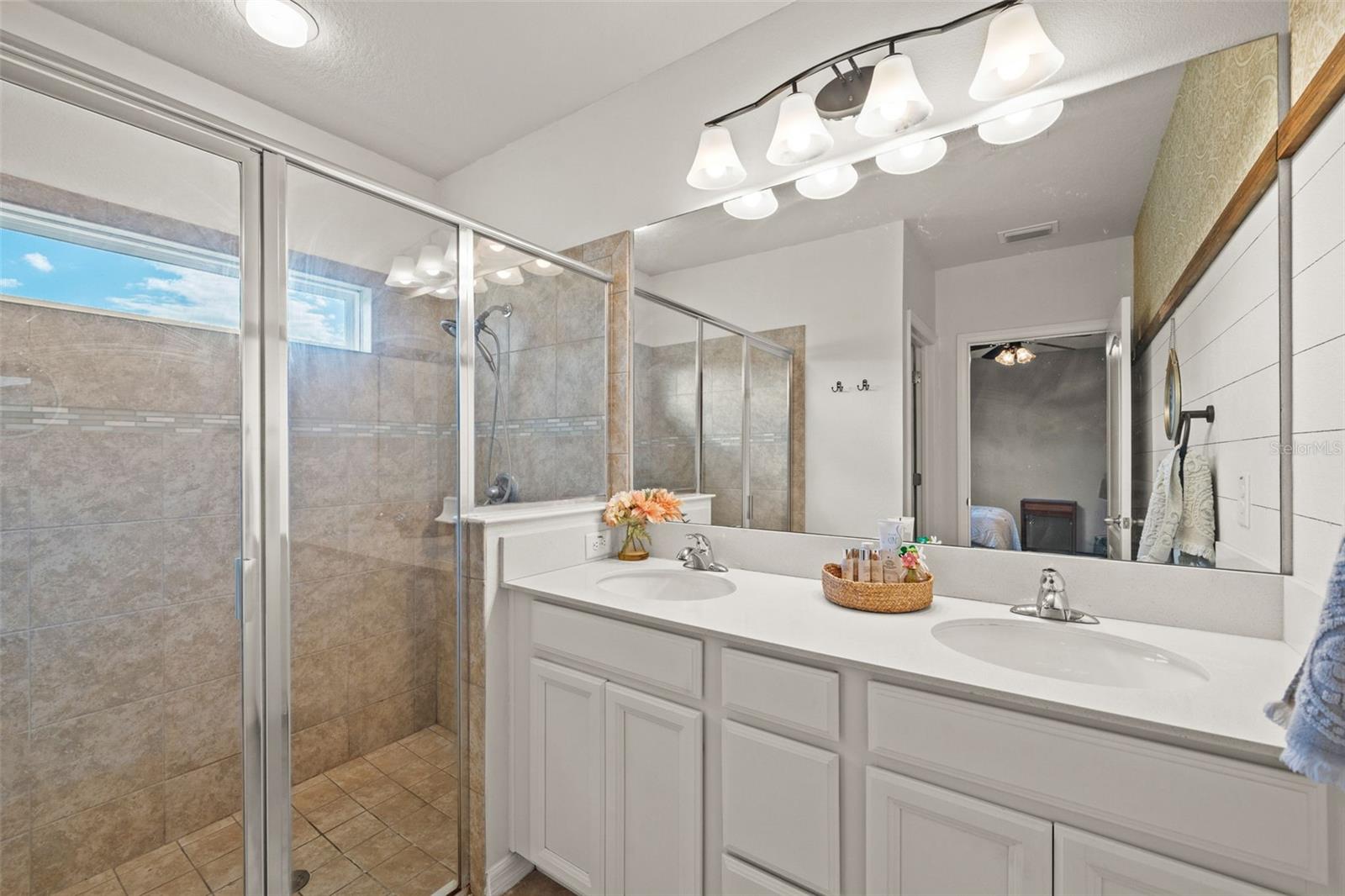 Image 20 of 32 For 10271 Hawks Landing Drive