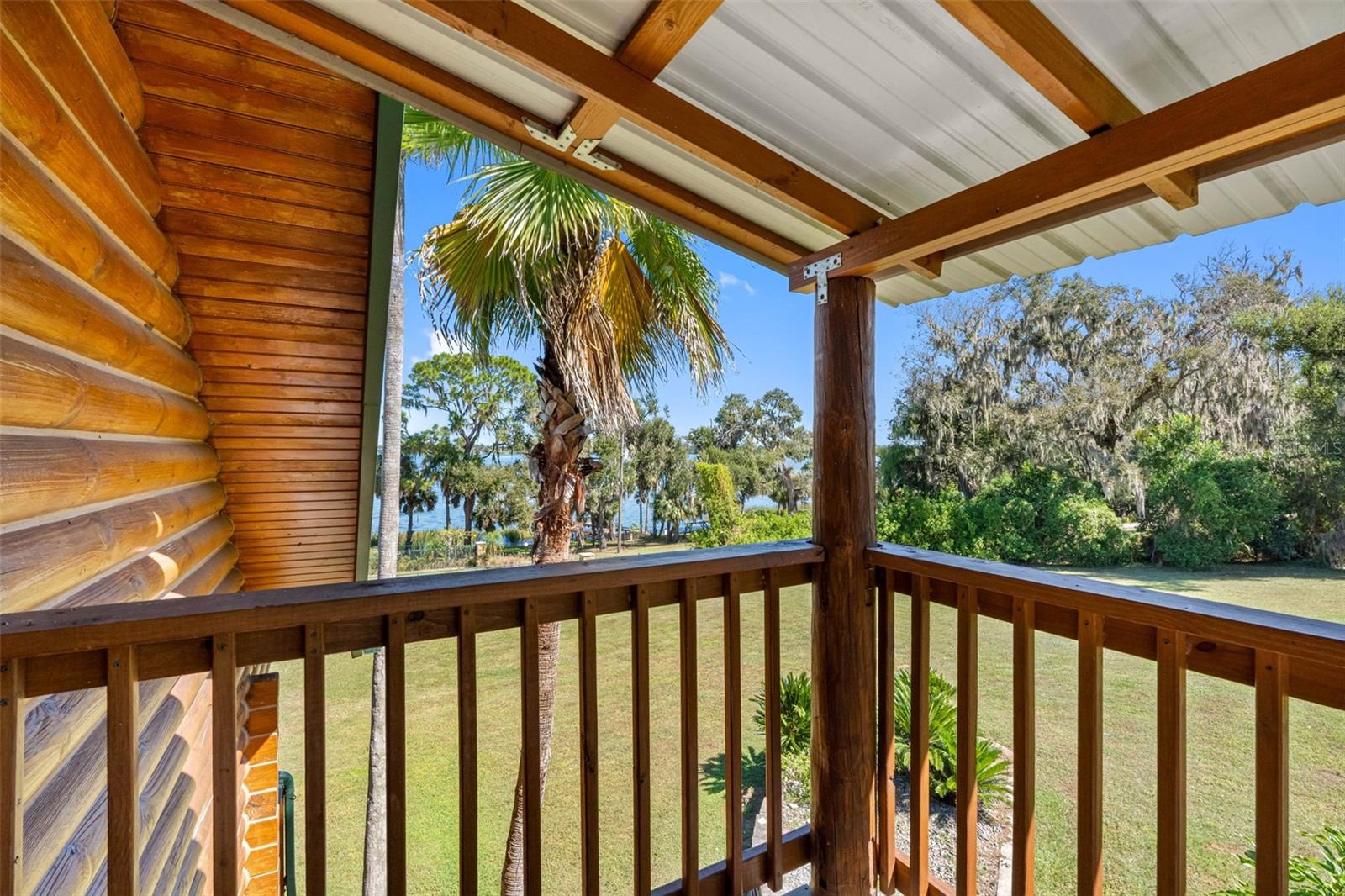 Listing photo id 9 for 11401 Thonotosassa Road