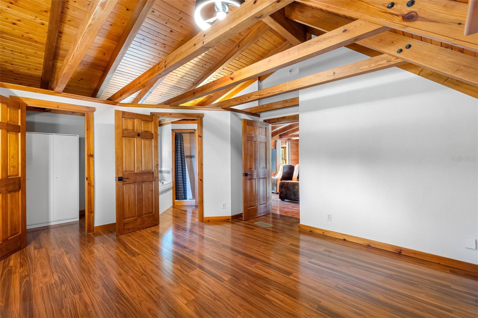 Listing photo id 10 for 11401 Thonotosassa Road