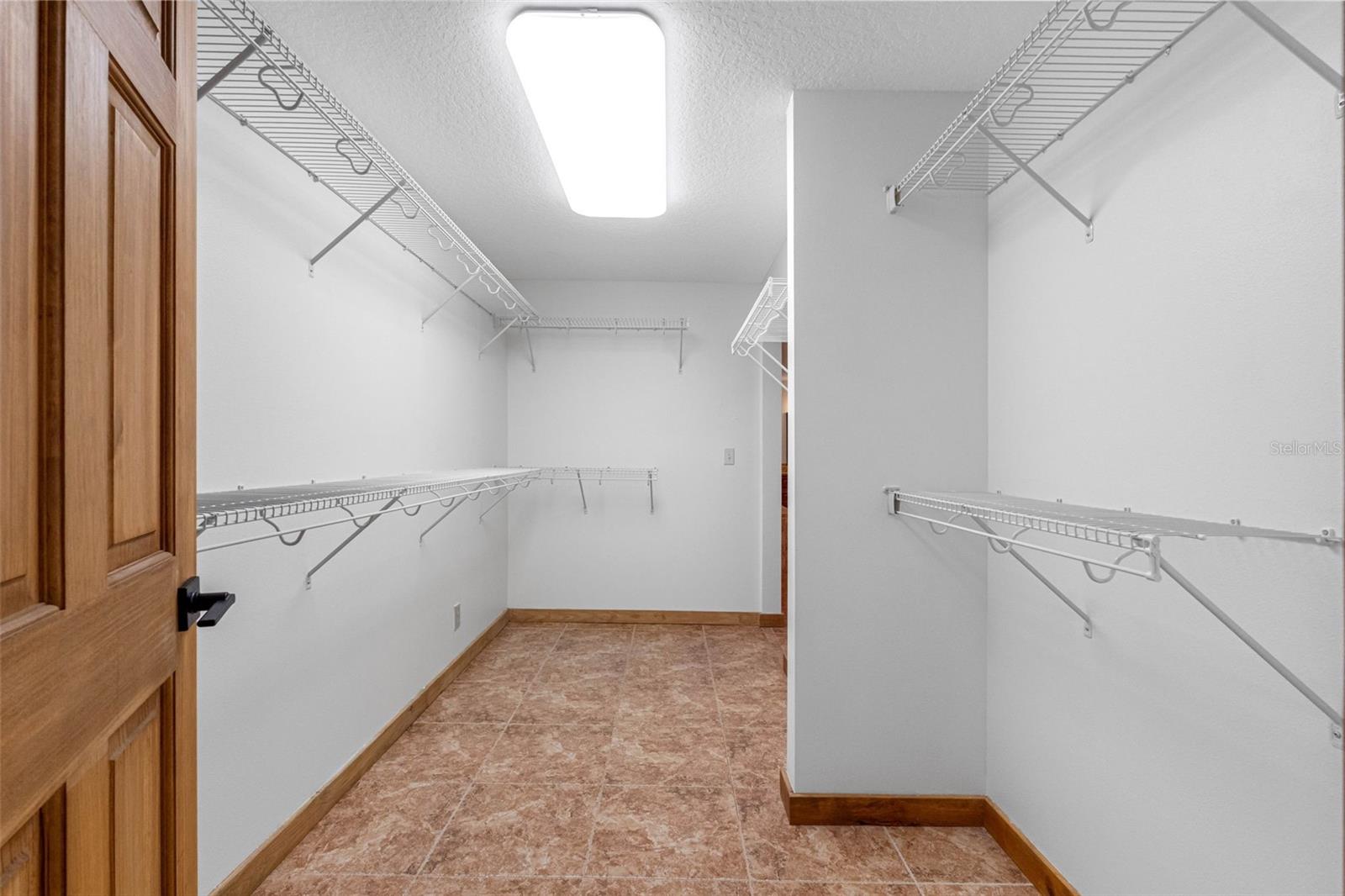 Listing photo id 27 for 11401 Thonotosassa Road