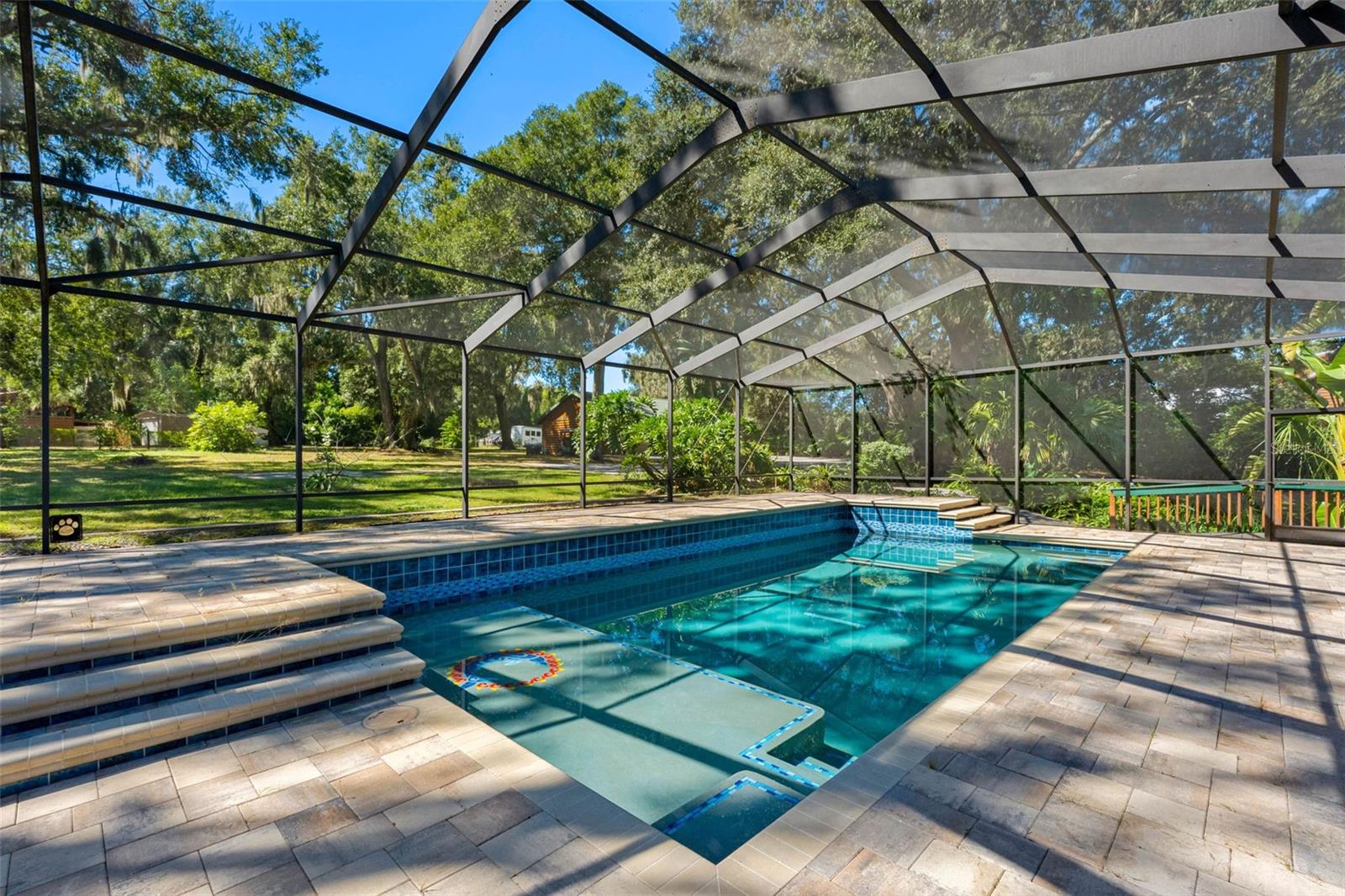Listing photo id 28 for 11401 Thonotosassa Road