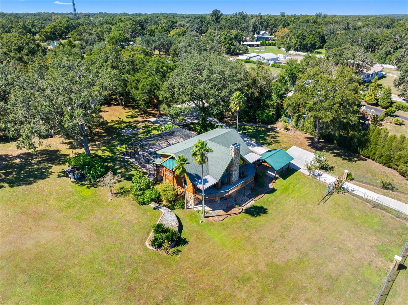 Listing photo id 35 for 11401 Thonotosassa Road