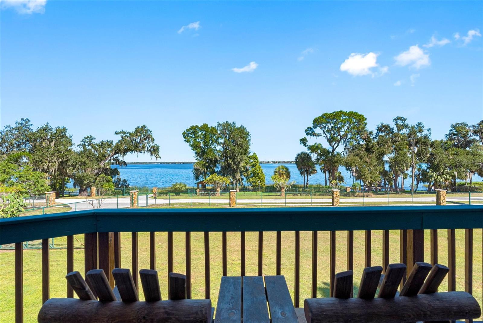 Listing photo id 40 for 11401 Thonotosassa Road