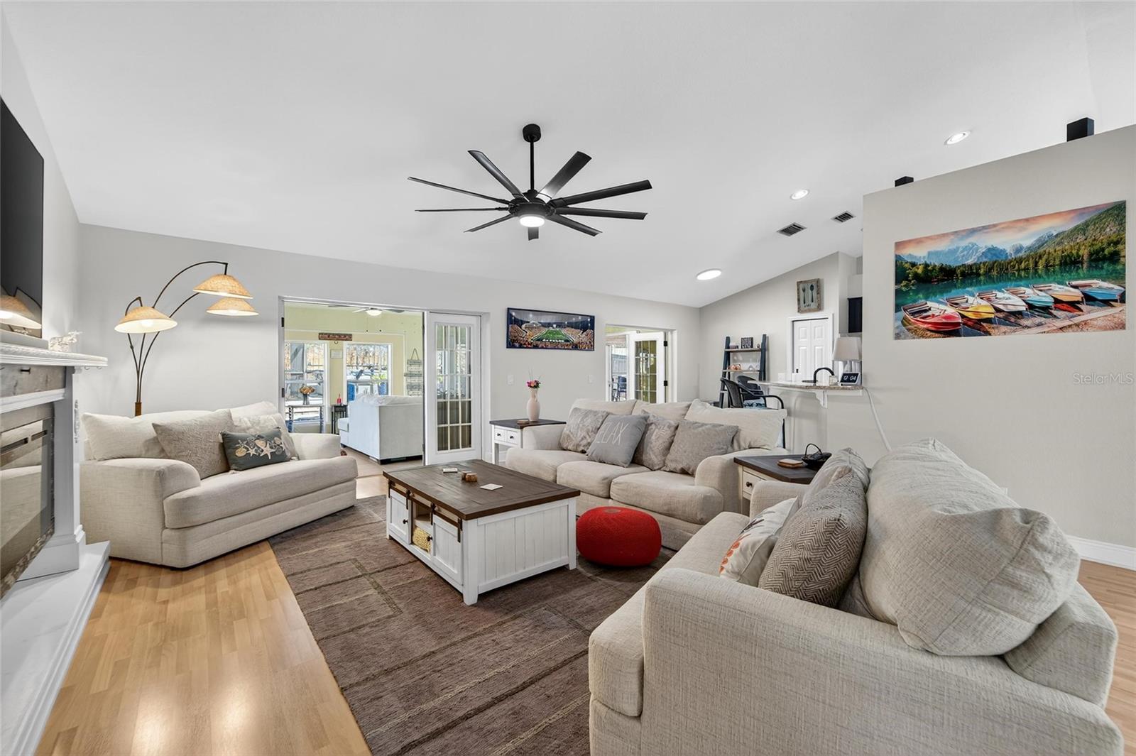 Image 15 of 65 For 1607 Loriana Street