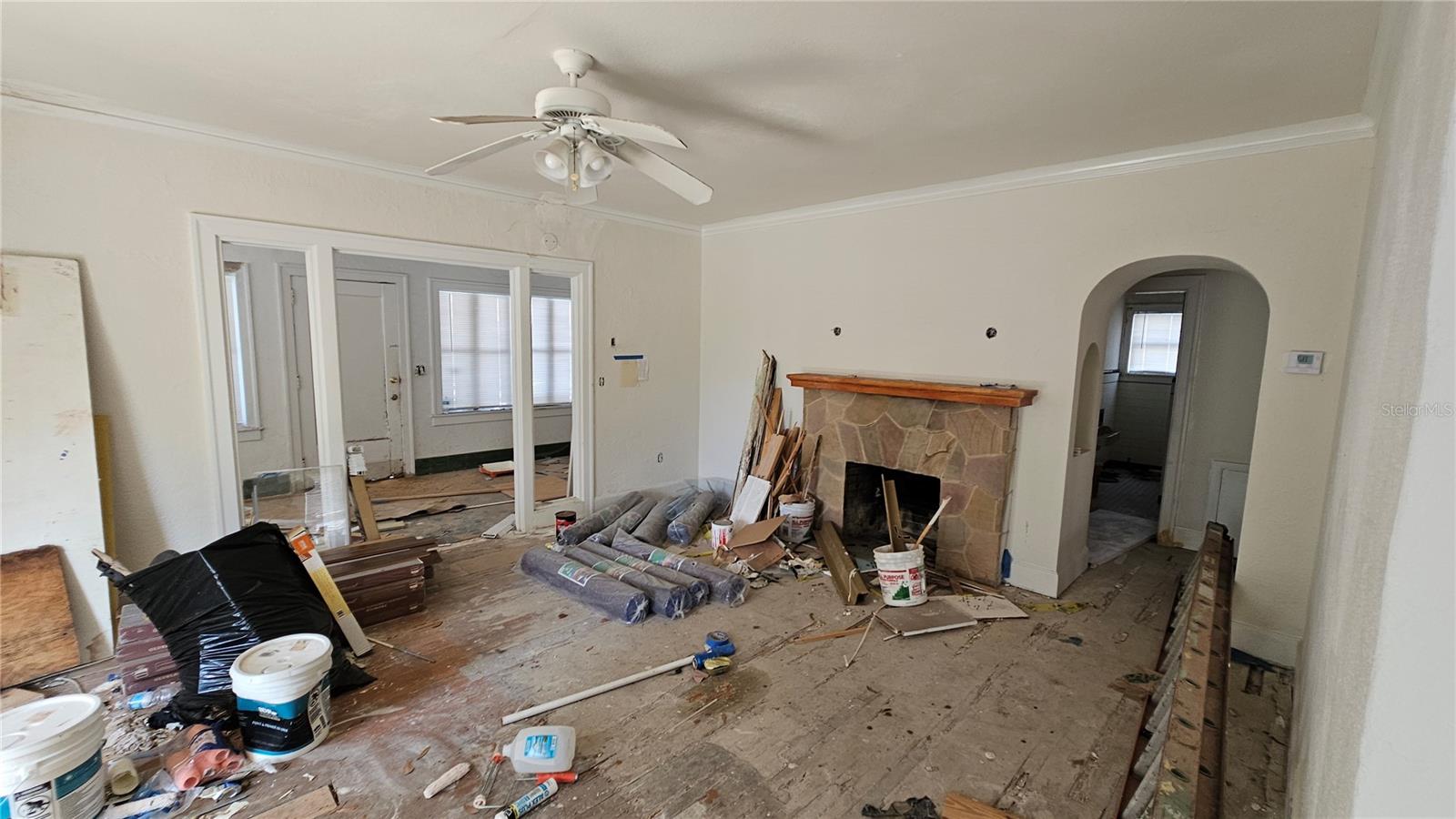 Image 3 of 18 For 852 4th Avenue N