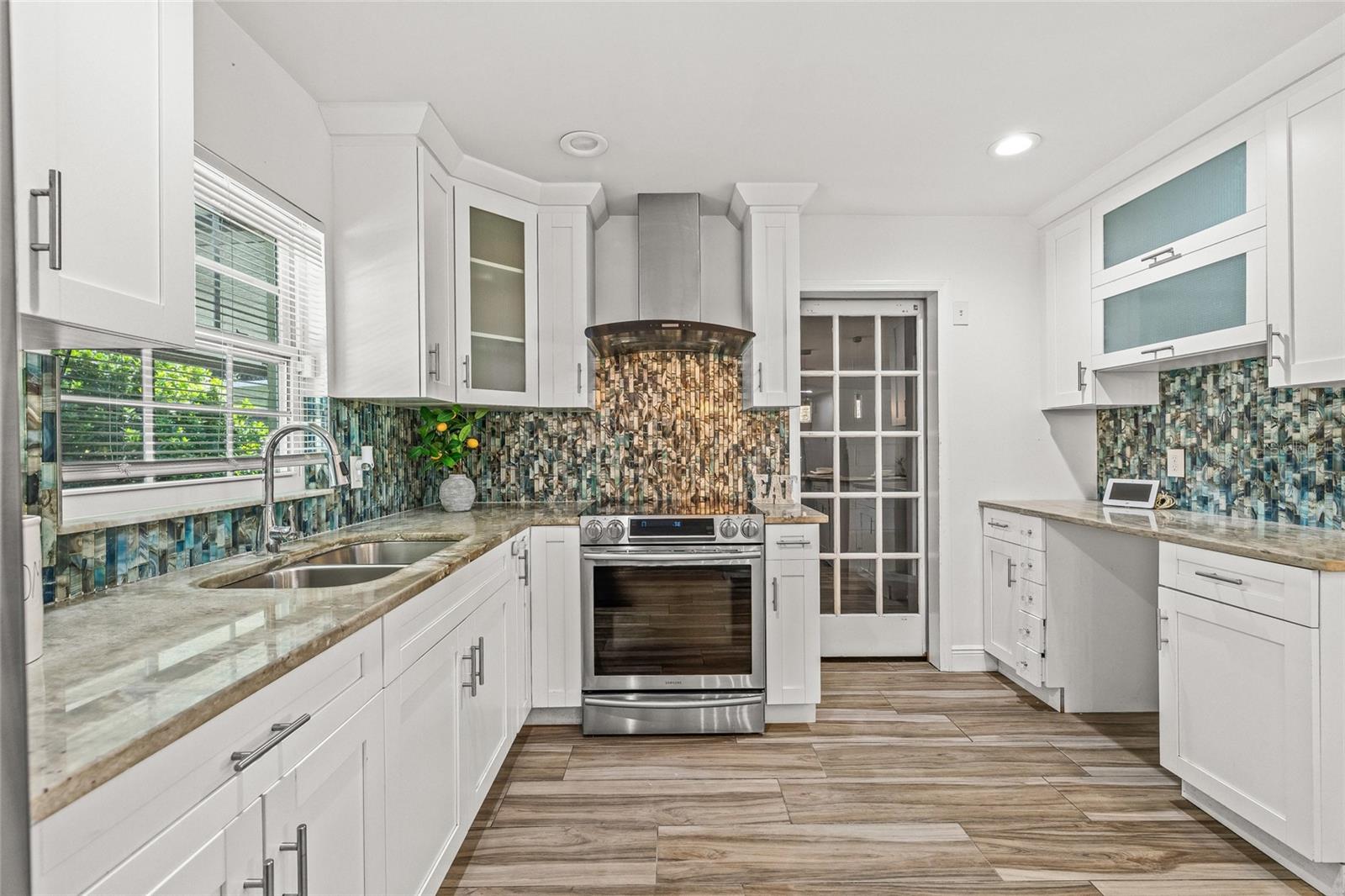 Image 11 of 40 For 5003 Presidential Street