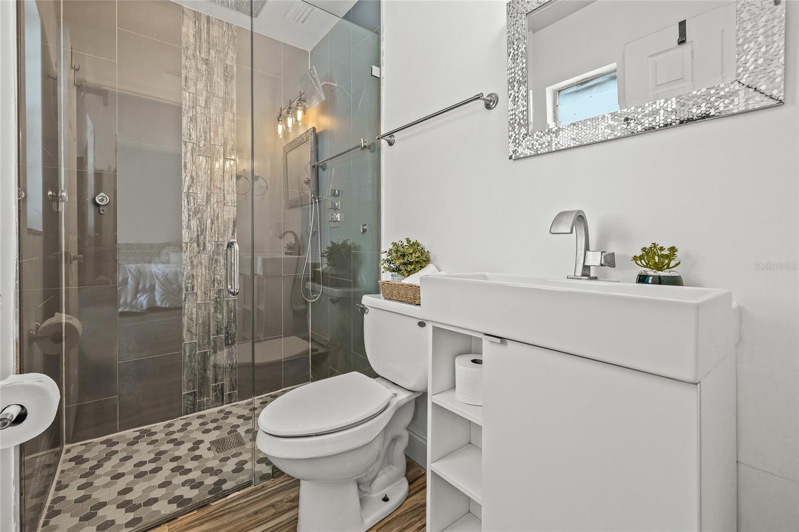 Image 17 of 40 For 5003 Presidential Street