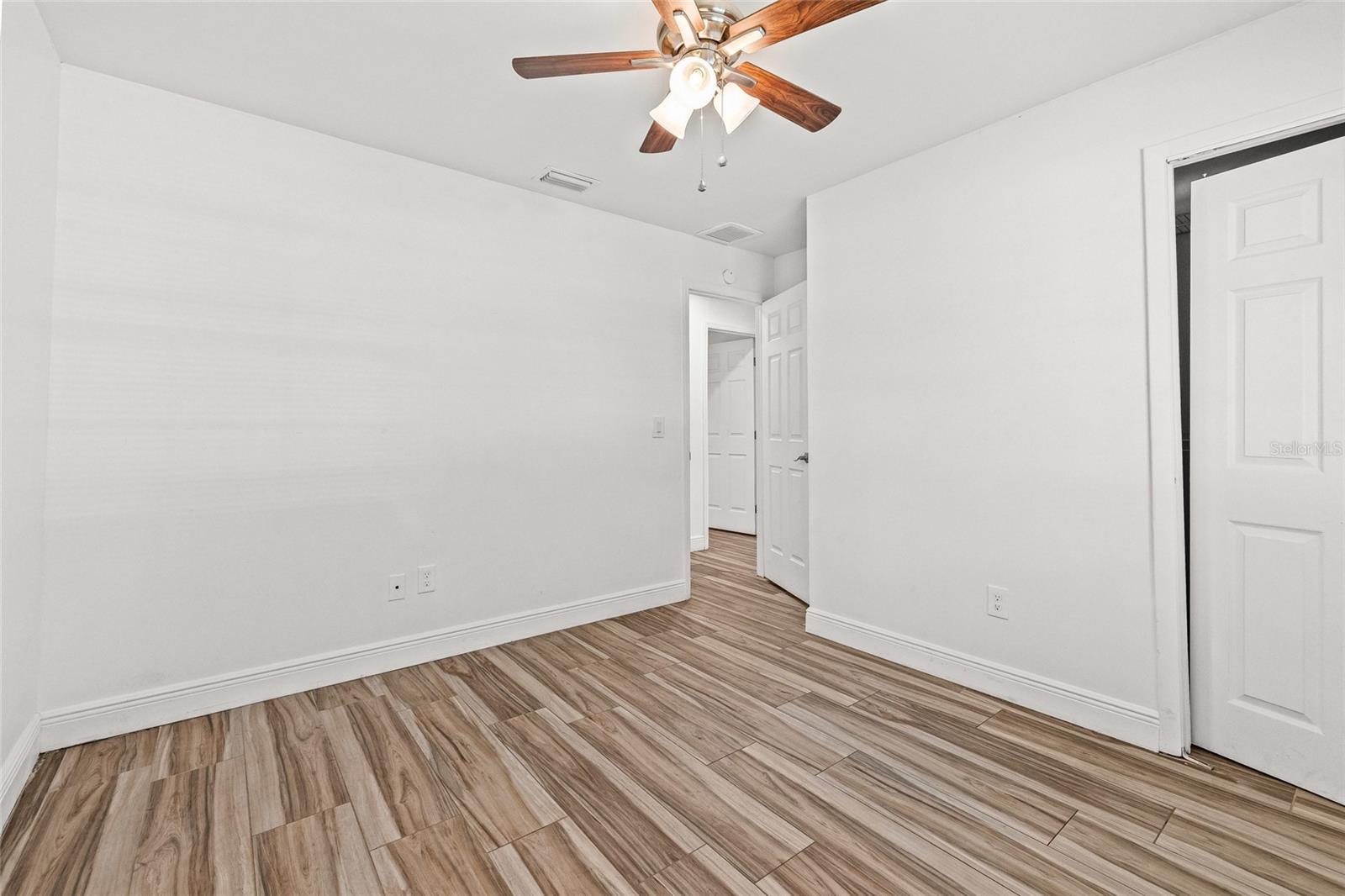 Image 22 of 40 For 5003 Presidential Street