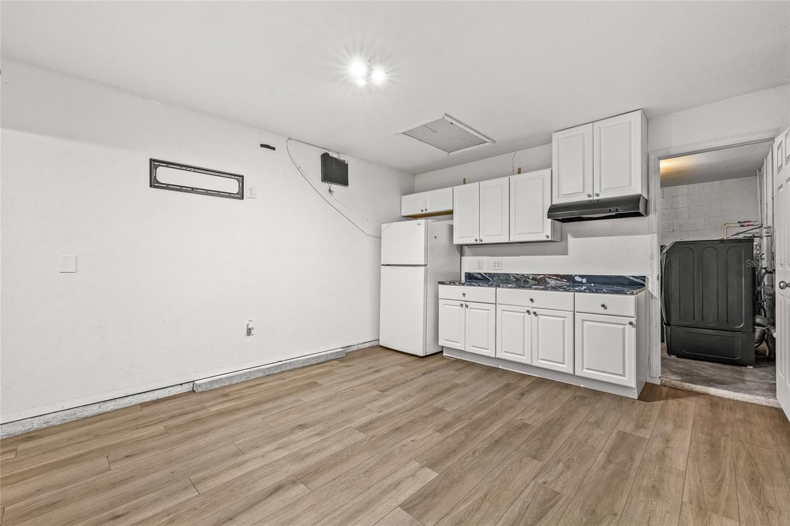 Image 24 of 40 For 5003 Presidential Street