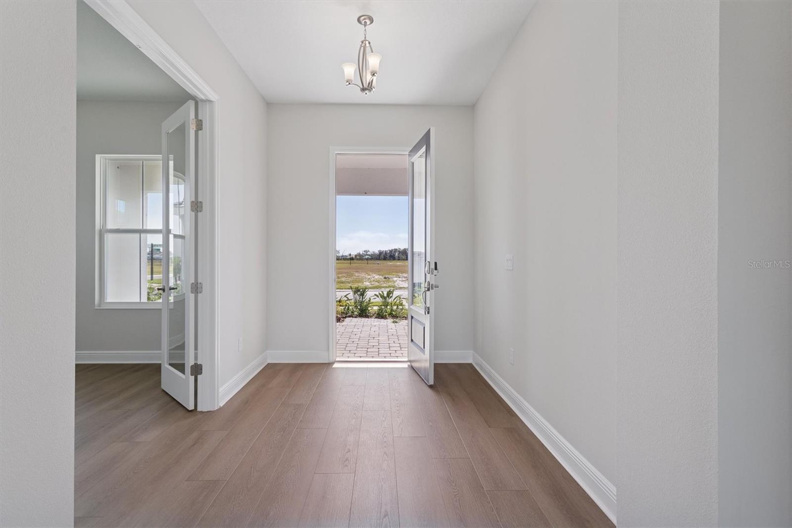 Image 11 of 32 For 10239 Longmeadow Avenue