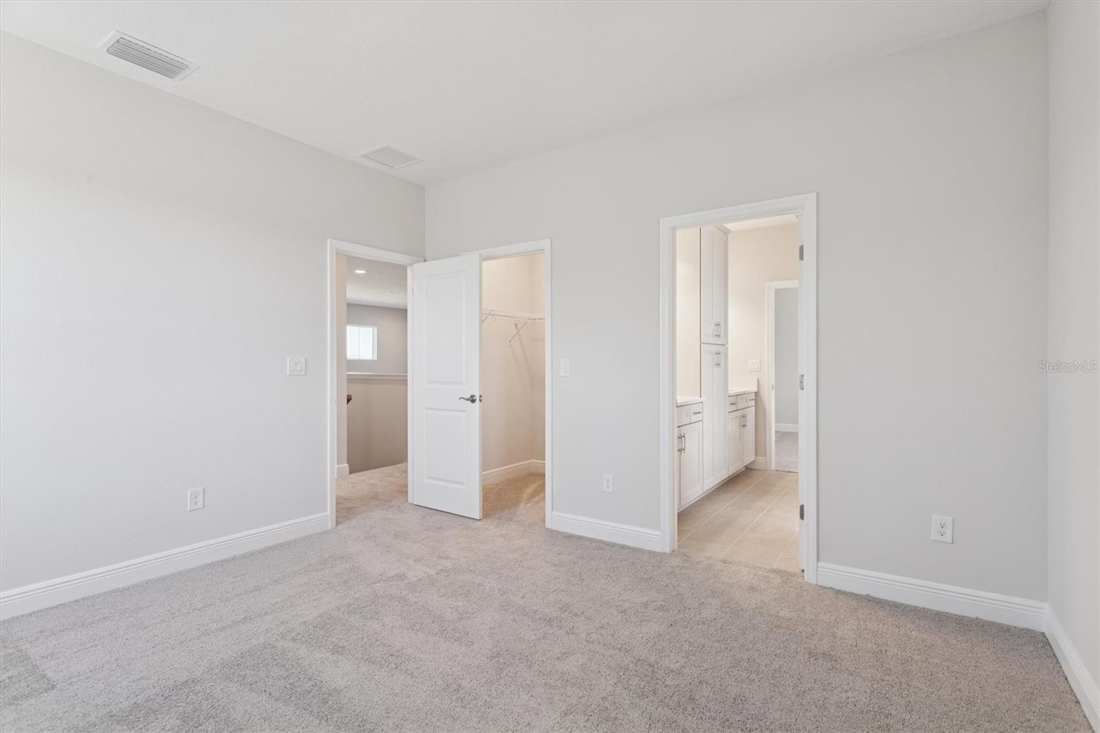 Image 20 of 32 For 10239 Longmeadow Avenue
