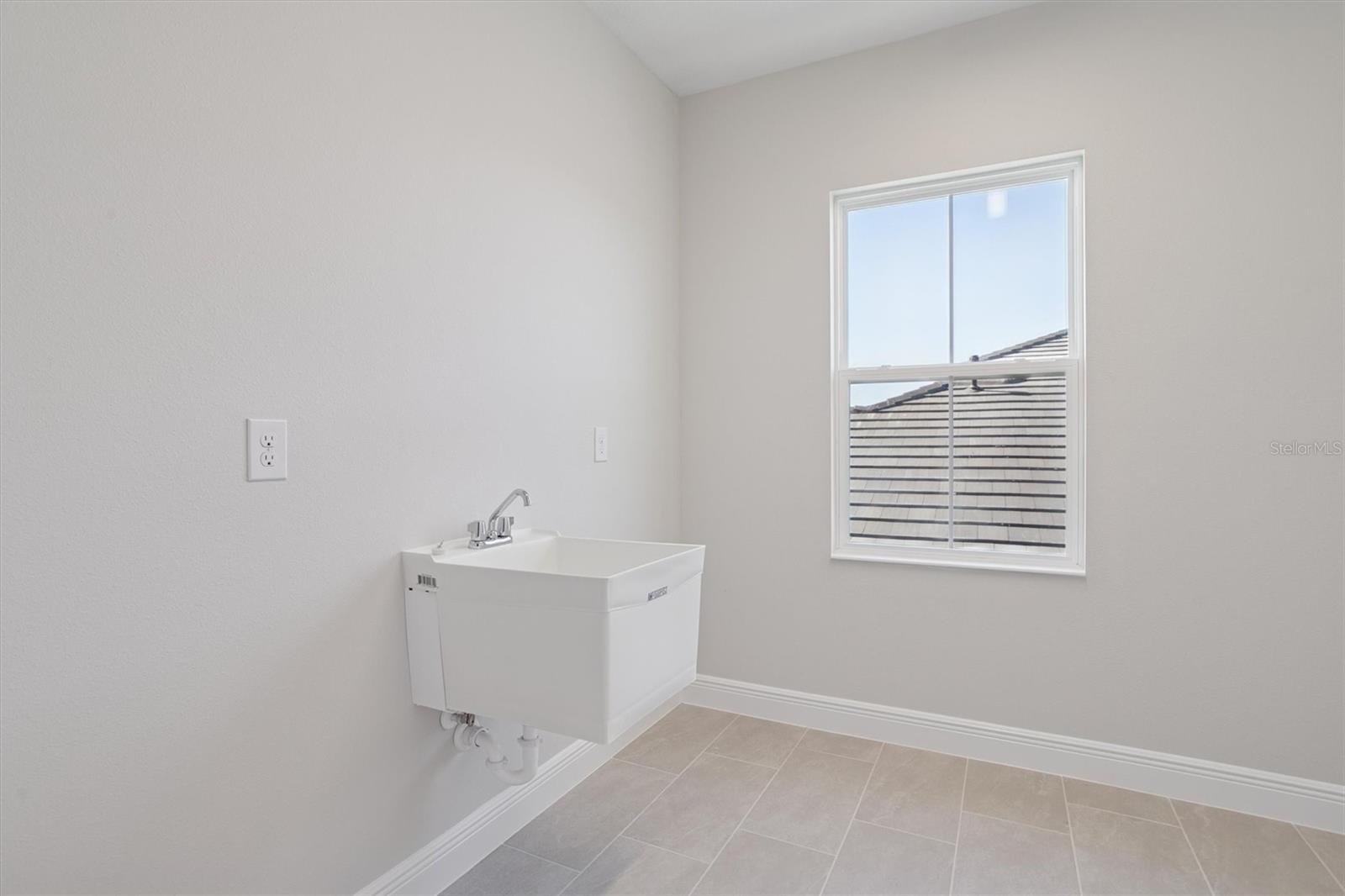 Image 27 of 32 For 10239 Longmeadow Avenue