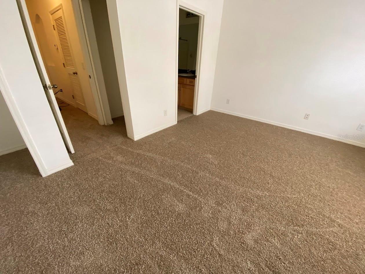 Image 18 of 22 For 10716 Chesham Hill Court