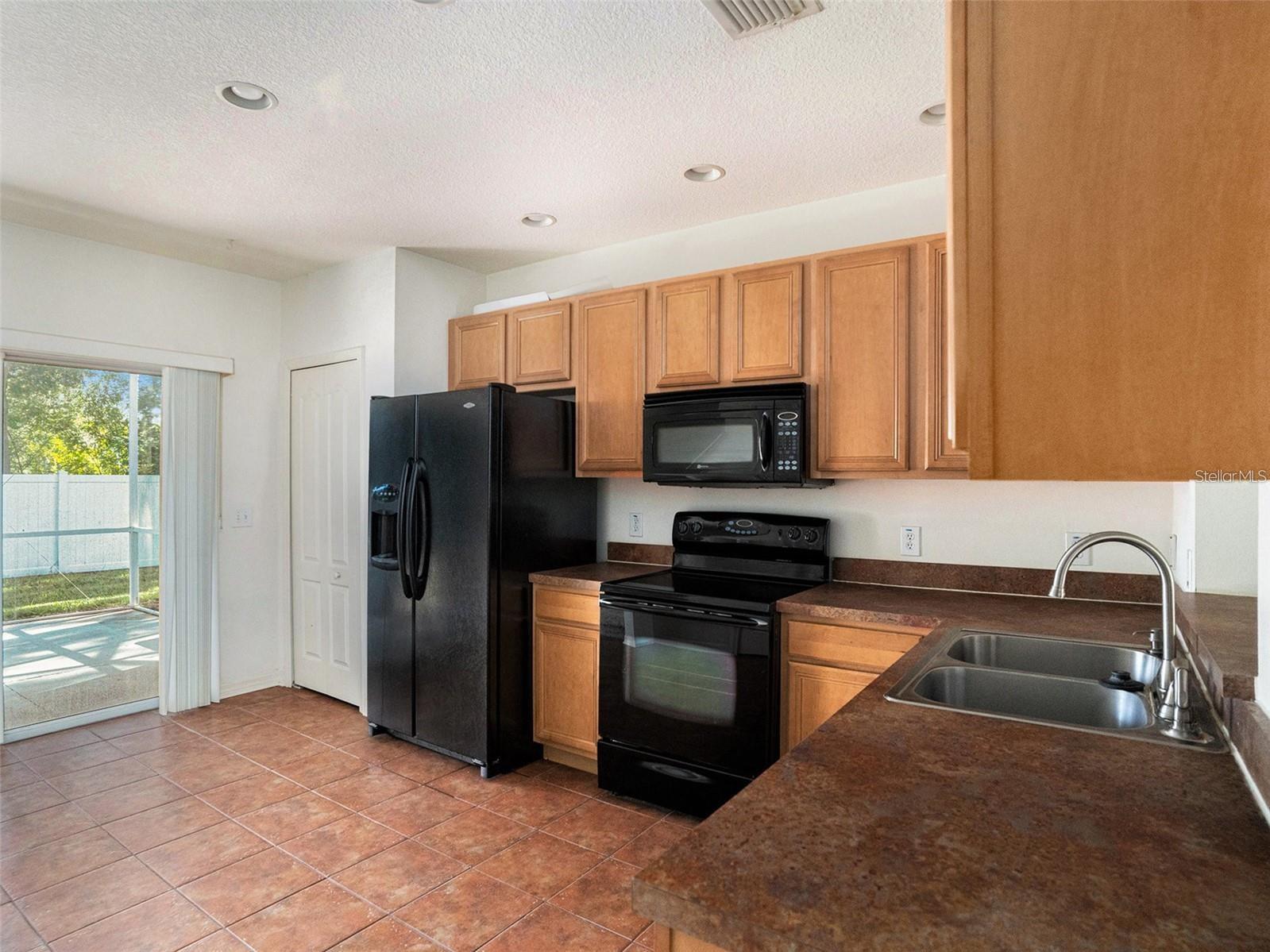 Image 4 of 22 For 10716 Chesham Hill Court